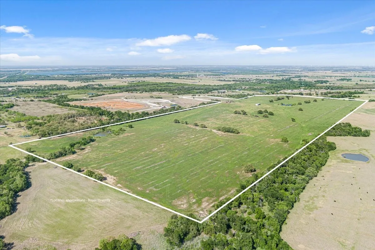 Farm For Sale in Mc Lennan County , 276 Circle P Lane, Riesel, Texas 76682, 2 Bedroom, 2 Bathroom, 2 Garage spaces, 1,552 Sqft, built in 1968, mls#21221392, Real Estate Agent in Riesel, Homes For Sale in Mc Lennan county, Homes For Sale in Riesel, Realtor in Riesel Texas, Real Estate Brokerage Independent Realty Texas, Luminita Cordes Realtor