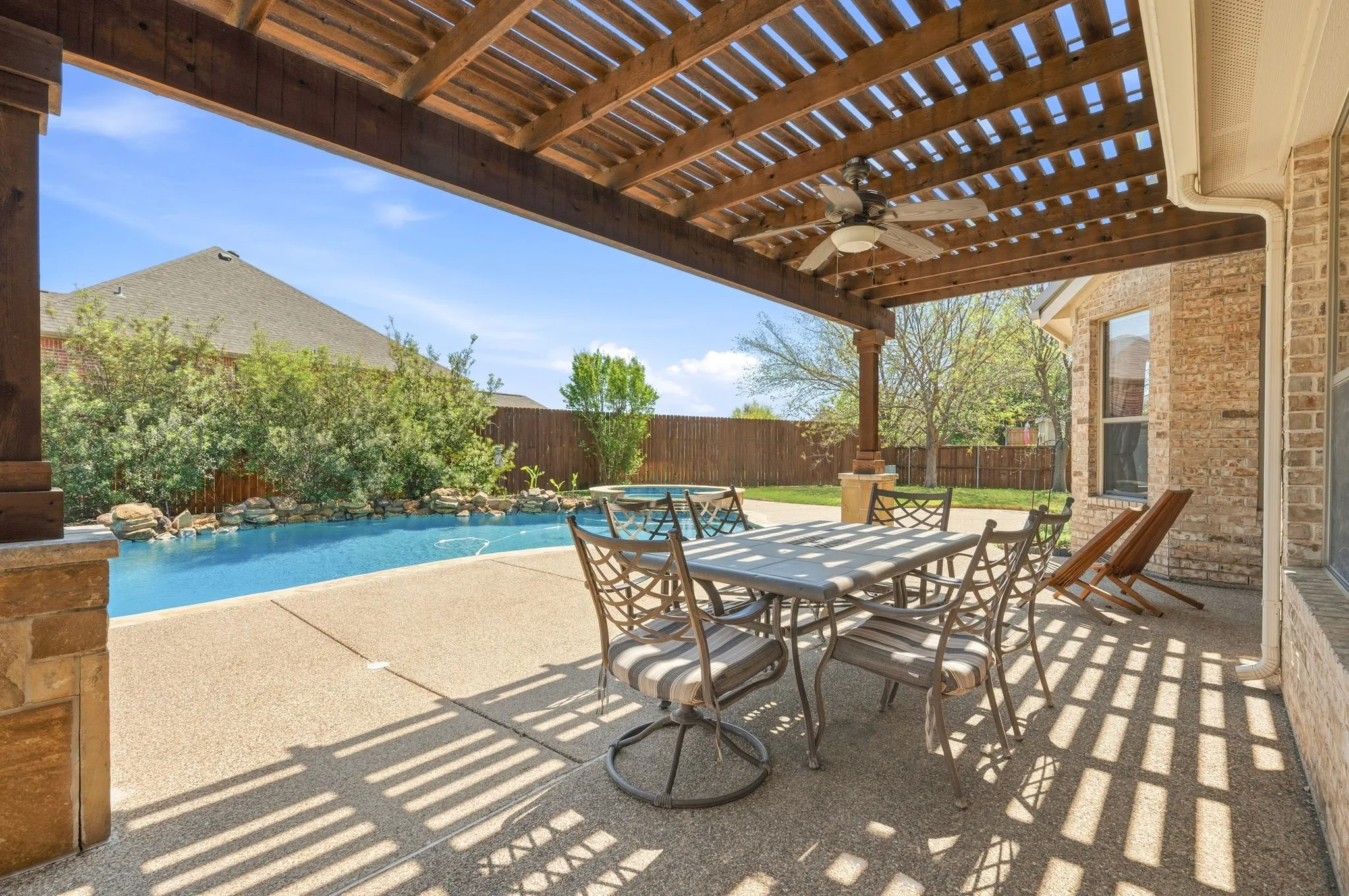 Single Family Residence For Sale in Tarrant County , 501 Unbridled Lane, Keller, Texas 76248, 4 Bedroom, 4 Bathroom, 3 Garage spaces, 4,863 Sqft, built in 2002, Preowned, mls#21218579, Real Estate Agent in Keller, Homes For Sale in Tarrant county, Homes For Sale in Keller, Realtor in Keller Texas, Real Estate Brokerage Independent Realty Texas, Luminita Cordes Realtor