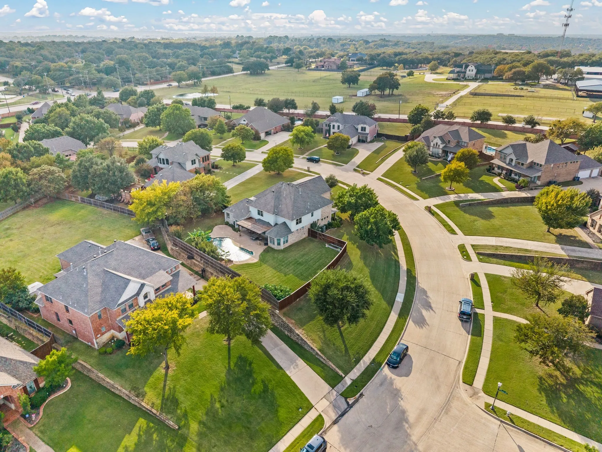 Single Family Residence For Sale in Tarrant County , 501 Unbridled Lane, Keller, Texas 76248, 4 Bedroom, 4 Bathroom, 3 Garage spaces, 4,863 Sqft, built in 2002, Preowned, mls#21218579, Real Estate Agent in Keller, Homes For Sale in Tarrant county, Homes For Sale in Keller, Realtor in Keller Texas, Real Estate Brokerage Independent Realty Texas, Luminita Cordes Realtor
