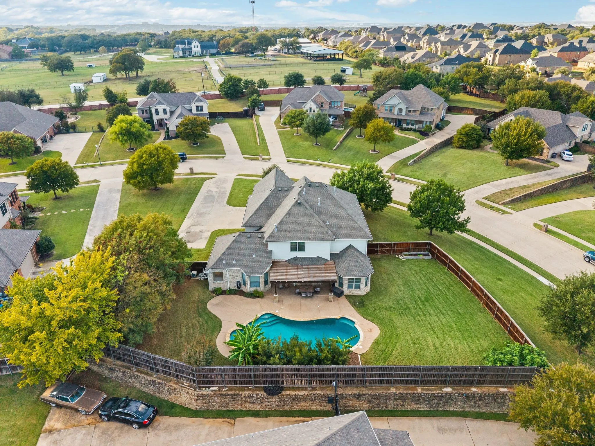 Single Family Residence For Sale in Tarrant County , 501 Unbridled Lane, Keller, Texas 76248, 4 Bedroom, 4 Bathroom, 3 Garage spaces, 4,863 Sqft, built in 2002, Preowned, mls#21218579, Real Estate Agent in Keller, Homes For Sale in Tarrant county, Homes For Sale in Keller, Realtor in Keller Texas, Real Estate Brokerage Independent Realty Texas, Luminita Cordes Realtor