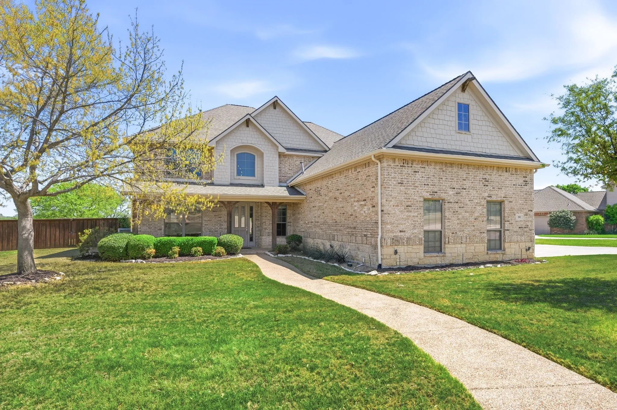 Single Family Residence For Sale in Tarrant County , 501 Unbridled Lane, Keller, Texas 76248, 4 Bedroom, 4 Bathroom, 3 Garage spaces, 4,863 Sqft, built in 2002, Preowned, mls#21218579, Real Estate Agent in Keller, Homes For Sale in Tarrant county, Homes For Sale in Keller, Realtor in Keller Texas, Real Estate Brokerage Independent Realty Texas, Luminita Cordes Realtor