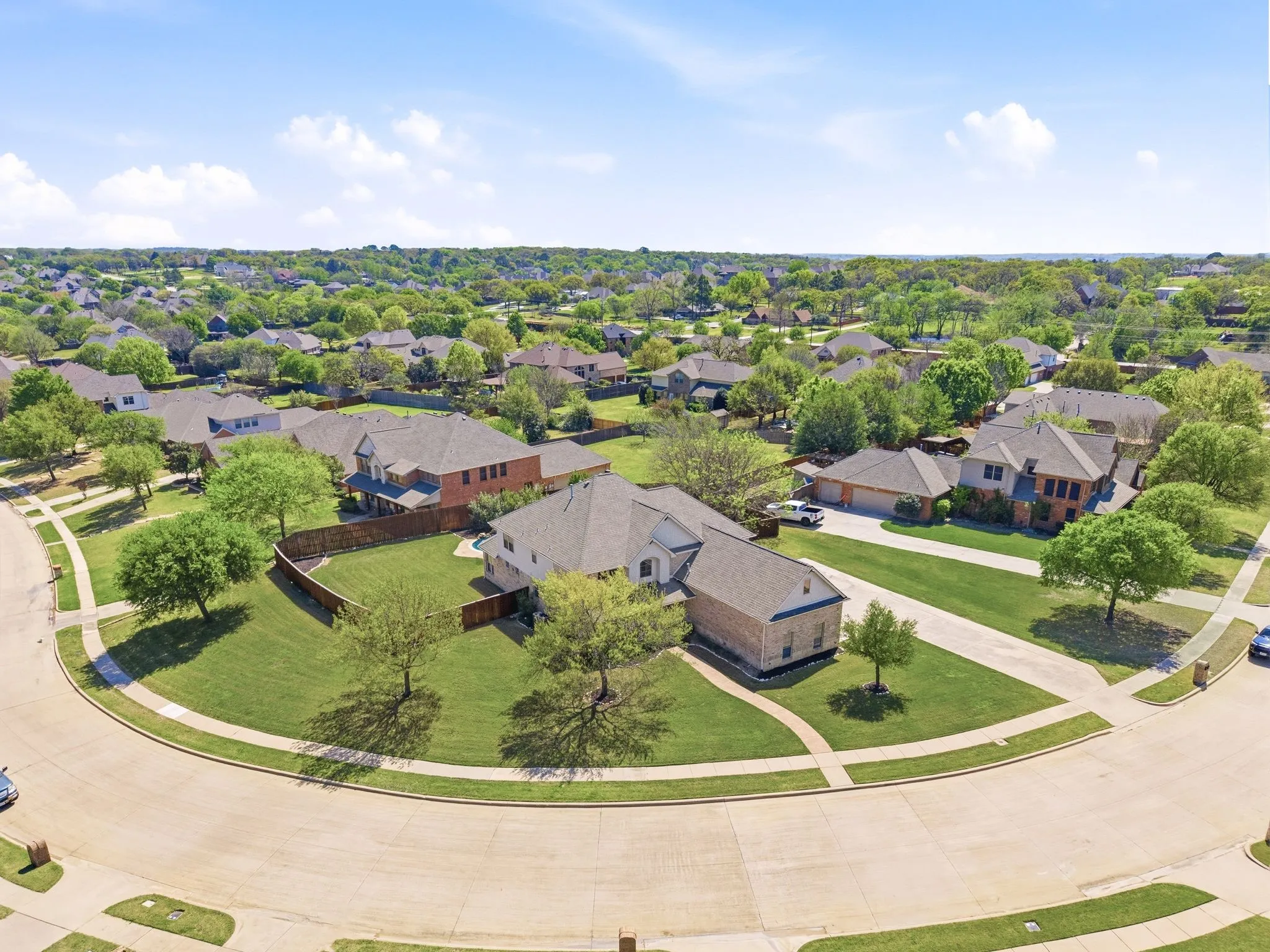 Single Family Residence For Sale in Tarrant County , 501 Unbridled Lane, Keller, Texas 76248, 4 Bedroom, 4 Bathroom, 3 Garage spaces, 4,863 Sqft, built in 2002, Preowned, mls#21218579, Real Estate Agent in Keller, Homes For Sale in Tarrant county, Homes For Sale in Keller, Realtor in Keller Texas, Real Estate Brokerage Independent Realty Texas, Luminita Cordes Realtor