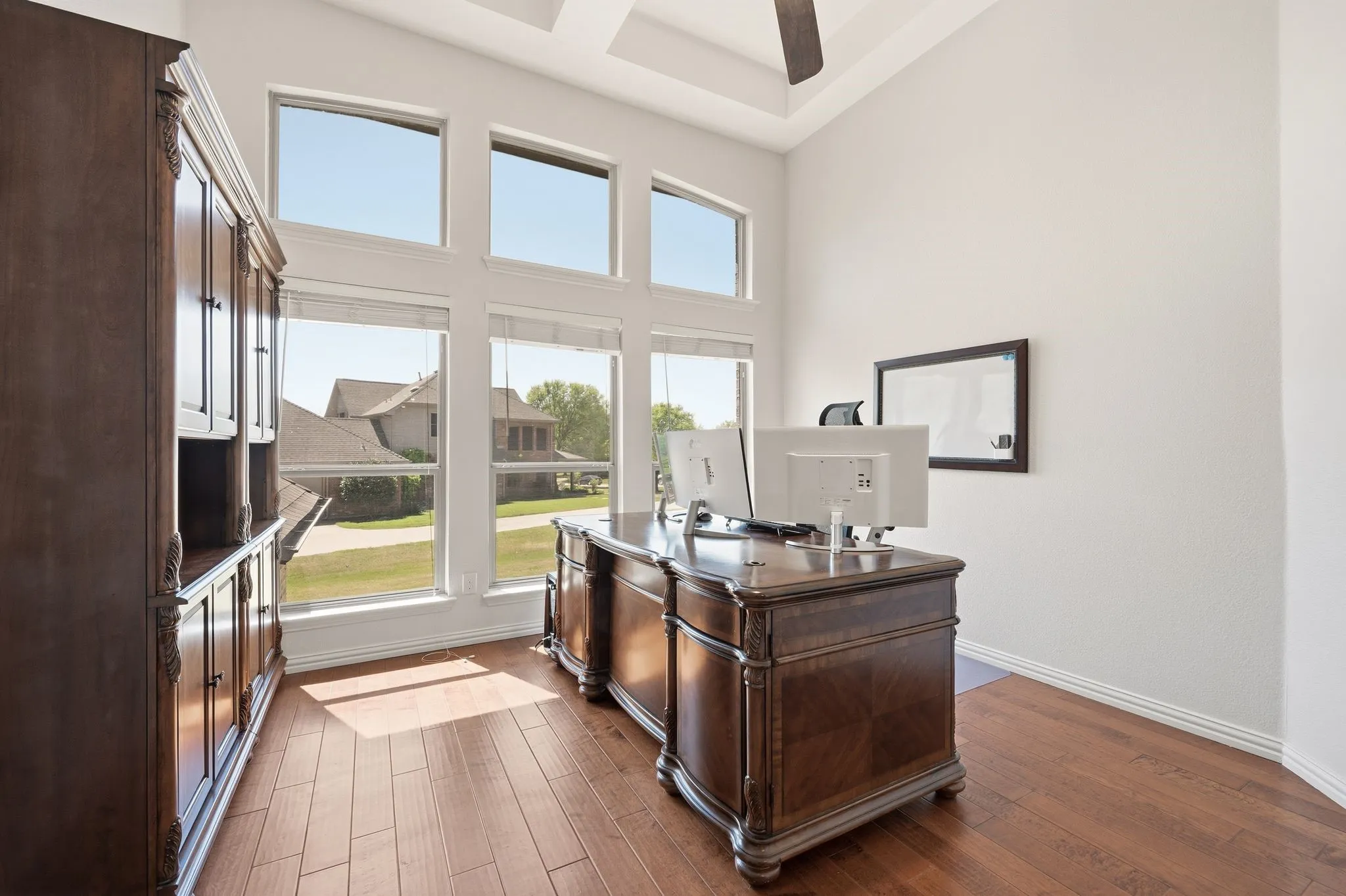 Single Family Residence For Sale in Tarrant County , 501 Unbridled Lane, Keller, Texas 76248, 4 Bedroom, 4 Bathroom, 3 Garage spaces, 4,863 Sqft, built in 2002, Preowned, mls#21218579, Real Estate Agent in Keller, Homes For Sale in Tarrant county, Homes For Sale in Keller, Realtor in Keller Texas, Real Estate Brokerage Independent Realty Texas, Luminita Cordes Realtor