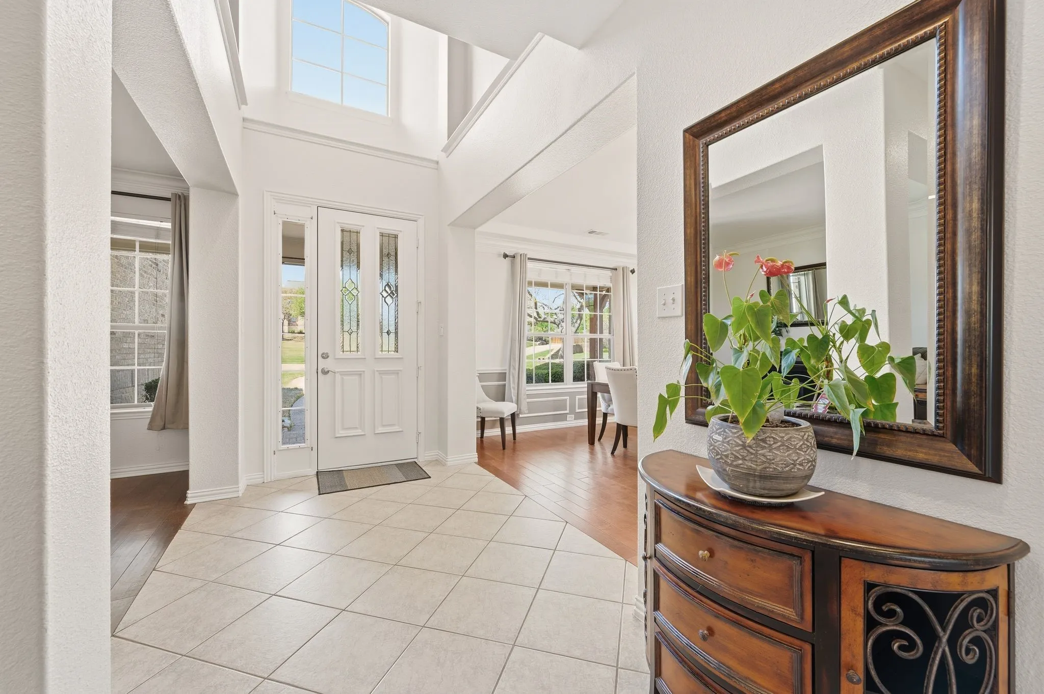 Single Family Residence For Sale in Tarrant County , 501 Unbridled Lane, Keller, Texas 76248, 4 Bedroom, 4 Bathroom, 3 Garage spaces, 4,863 Sqft, built in 2002, Preowned, mls#21218579, Real Estate Agent in Keller, Homes For Sale in Tarrant county, Homes For Sale in Keller, Realtor in Keller Texas, Real Estate Brokerage Independent Realty Texas, Luminita Cordes Realtor