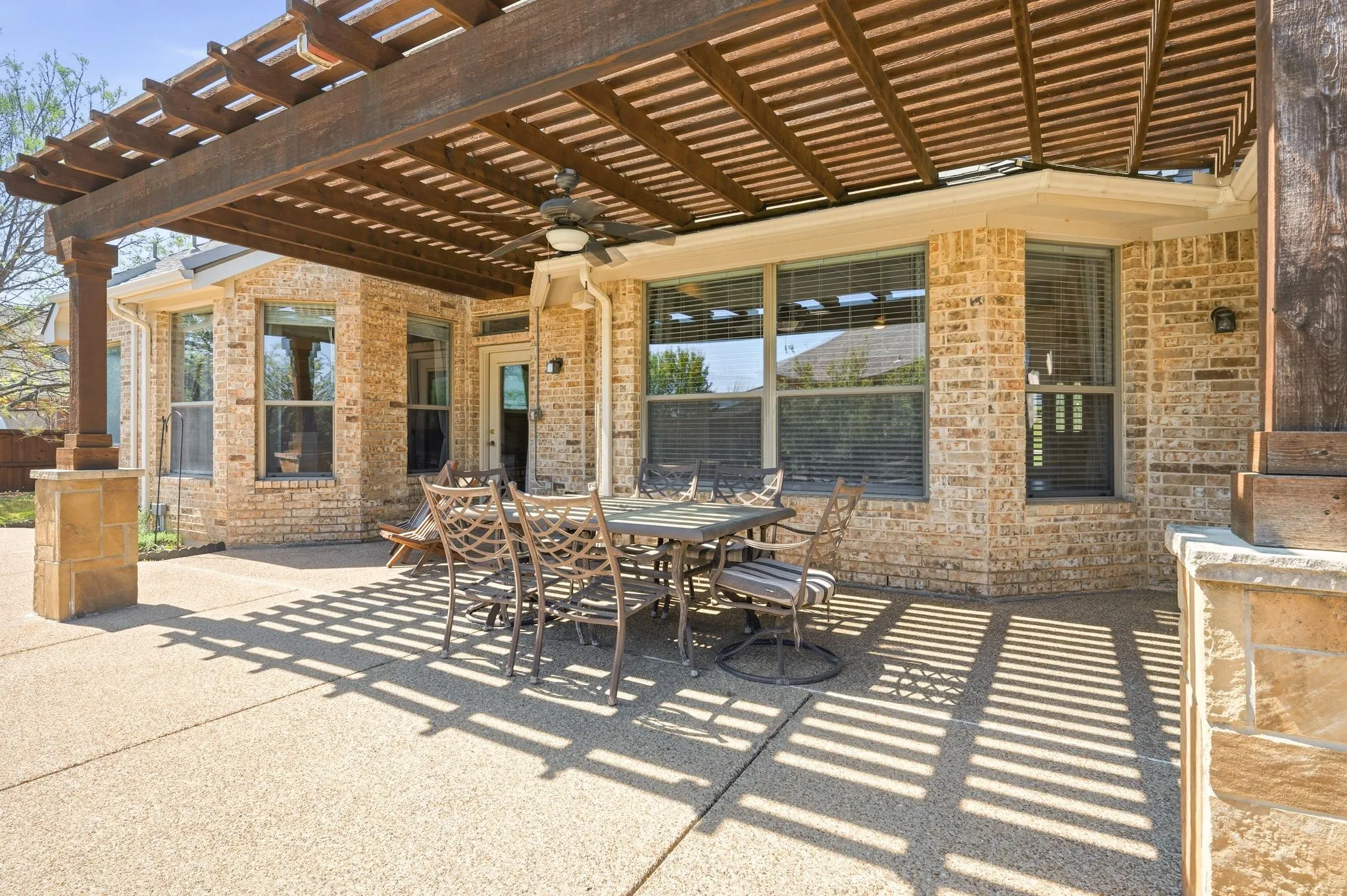 Single Family Residence For Sale in Tarrant County , 501 Unbridled Lane, Keller, Texas 76248, 4 Bedroom, 4 Bathroom, 3 Garage spaces, 4,863 Sqft, built in 2002, Preowned, mls#21218579, Real Estate Agent in Keller, Homes For Sale in Tarrant county, Homes For Sale in Keller, Realtor in Keller Texas, Real Estate Brokerage Independent Realty Texas, Luminita Cordes Realtor