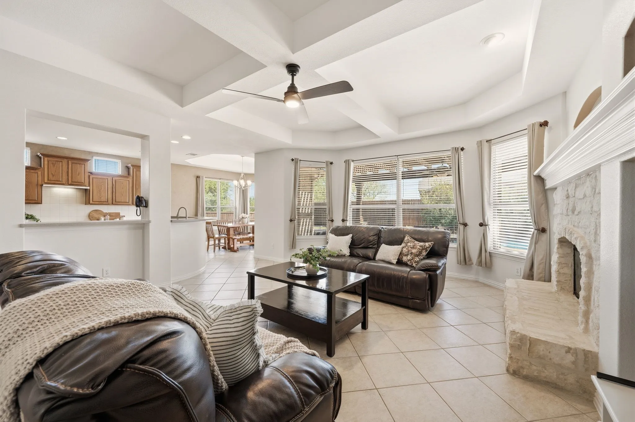 Single Family Residence For Sale in Tarrant County , 501 Unbridled Lane, Keller, Texas 76248, 4 Bedroom, 4 Bathroom, 3 Garage spaces, 4,863 Sqft, built in 2002, Preowned, mls#21218579, Real Estate Agent in Keller, Homes For Sale in Tarrant county, Homes For Sale in Keller, Realtor in Keller Texas, Real Estate Brokerage Independent Realty Texas, Luminita Cordes Realtor
