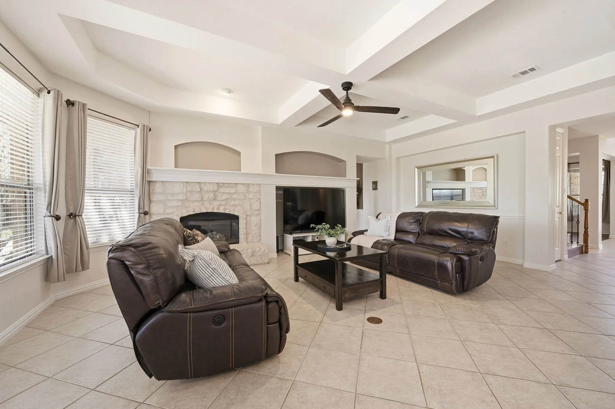 Single Family Residence For Sale in Tarrant County , 501 Unbridled Lane, Keller, Texas 76248, 4 Bedroom, 4 Bathroom, 3 Garage spaces, 4,863 Sqft, built in 2002, Preowned, mls#21218579, Real Estate Agent in Keller, Homes For Sale in Tarrant county, Homes For Sale in Keller, Realtor in Keller Texas, Real Estate Brokerage Independent Realty Texas, Luminita Cordes Realtor
