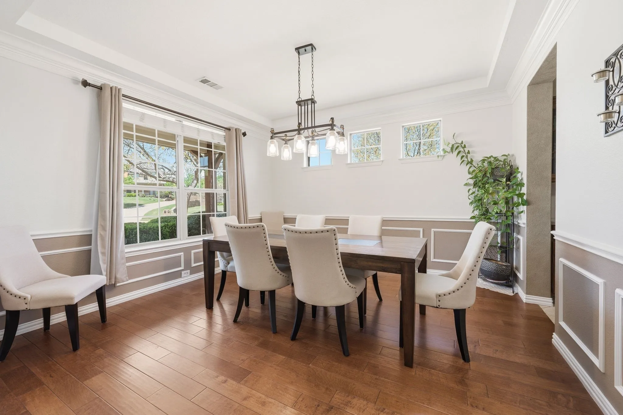 Single Family Residence For Sale in Tarrant County , 501 Unbridled Lane, Keller, Texas 76248, 4 Bedroom, 4 Bathroom, 3 Garage spaces, 4,863 Sqft, built in 2002, Preowned, mls#21218579, Real Estate Agent in Keller, Homes For Sale in Tarrant county, Homes For Sale in Keller, Realtor in Keller Texas, Real Estate Brokerage Independent Realty Texas, Luminita Cordes Realtor