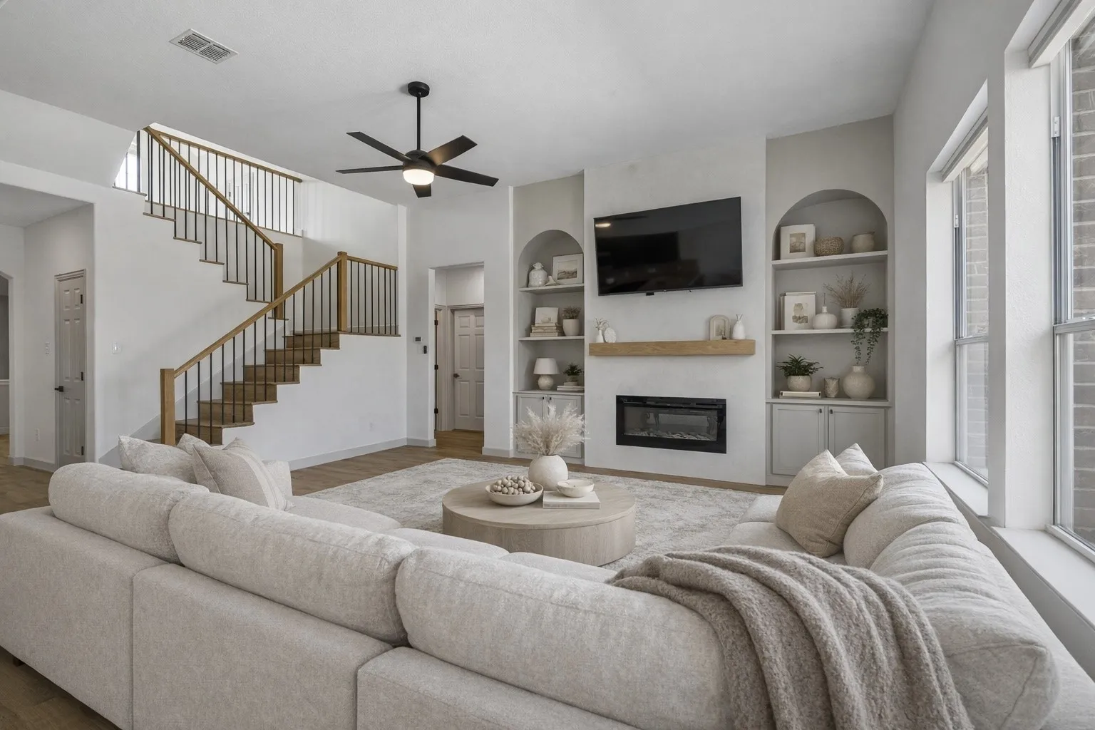 Single Family Residence For Sale in Rockwall County , 107 King Court, Fate, Texas 75087, 4 Bedroom, 4 Bathroom, 3 Garage spaces, 3,326 Sqft, built in 2009, mls#21219396, Real Estate Agent in Fate, Homes For Sale in Rockwall county, Homes For Sale in Fate, Realtor in Fate Texas, Real Estate Brokerage Independent Realty Texas, Luminita Cordes Realtor