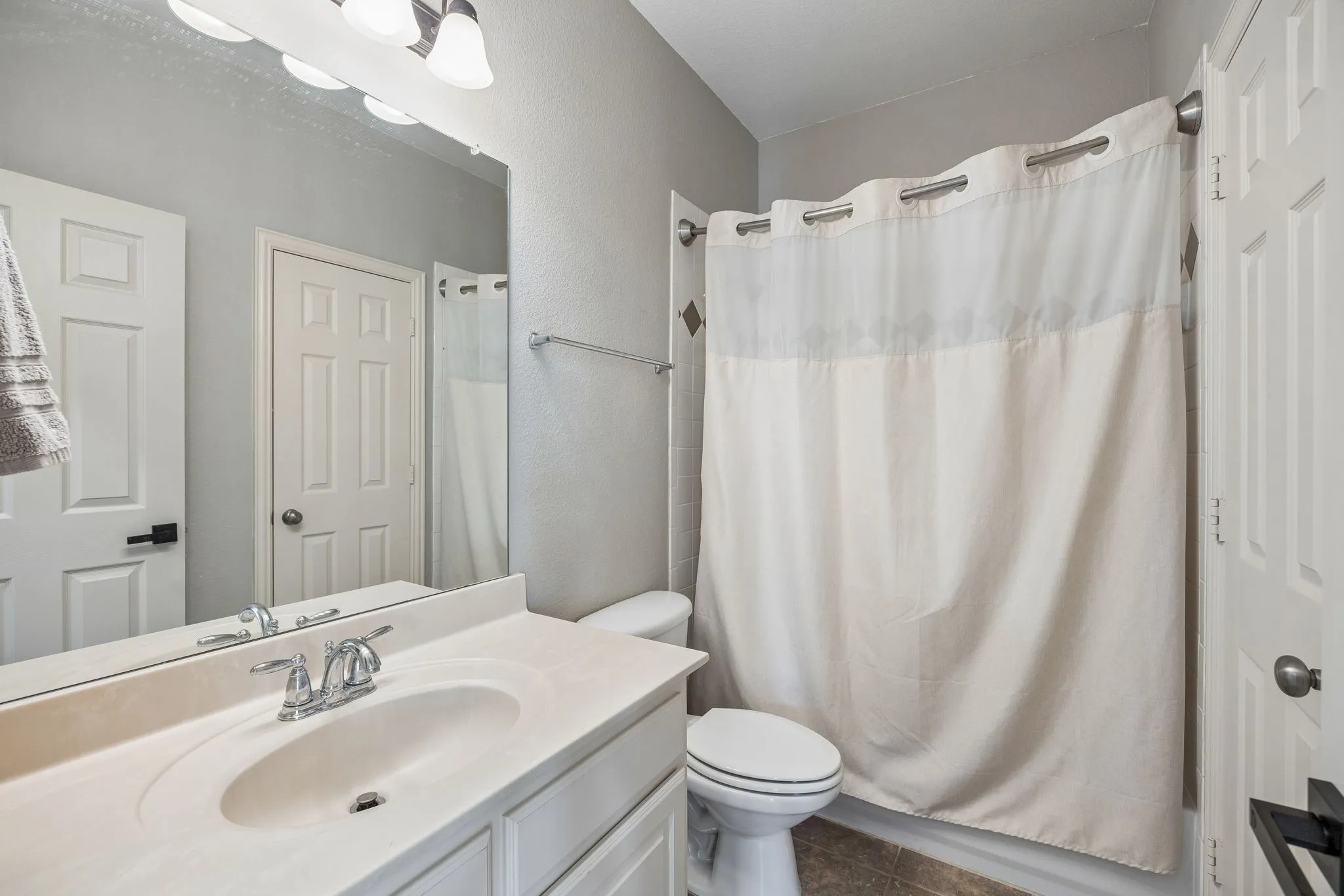 Single Family Residence For Sale in Rockwall County , 107 King Court, Fate, Texas 75087, 4 Bedroom, 4 Bathroom, 3 Garage spaces, 3,326 Sqft, built in 2009, mls#21219396, Real Estate Agent in Fate, Homes For Sale in Rockwall county, Homes For Sale in Fate, Realtor in Fate Texas, Real Estate Brokerage Independent Realty Texas, Luminita Cordes Realtor