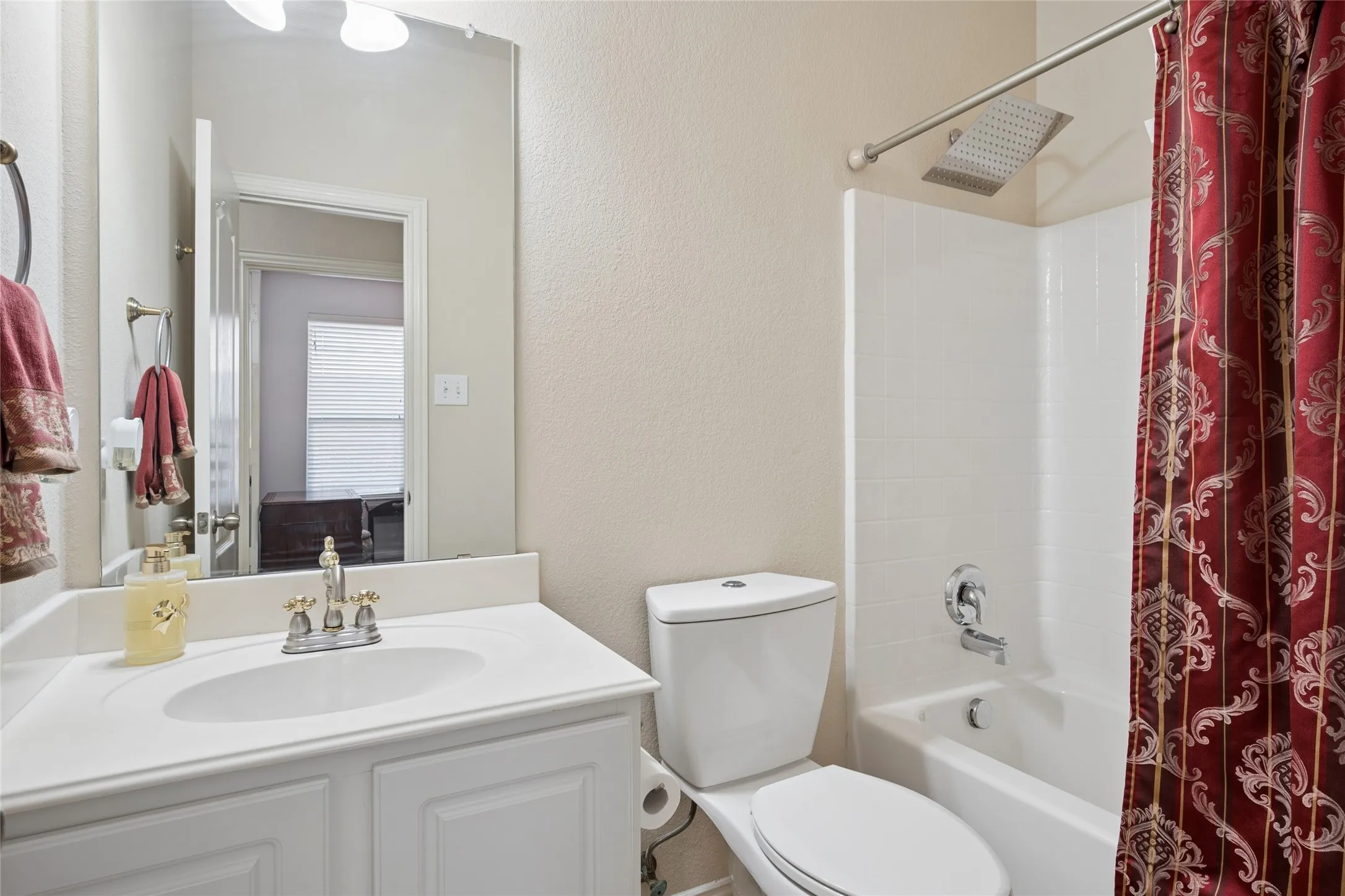 Guest bathroom on First Floor
