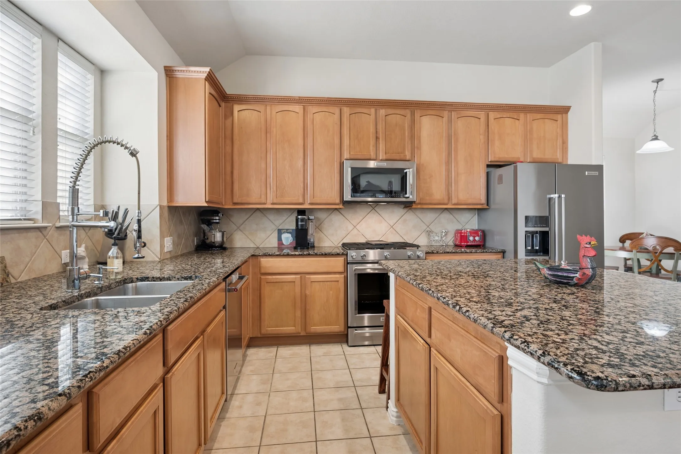 Single Family Residence For Sale in Rockwall County , 2360 Desert Falls Lane, Rockwall, Texas 75087, 4 Bedroom, 3 Bathroom, 2 Garage spaces, 3,299 Sqft, built in 2005, mls#21154551, Real Estate Agent in Rockwall, Homes For Sale in Rockwall county, Homes For Sale in Rockwall, Realtor in Rockwall Texas, Real Estate Brokerage Independent Realty Texas, Luminita Cordes Realtor
