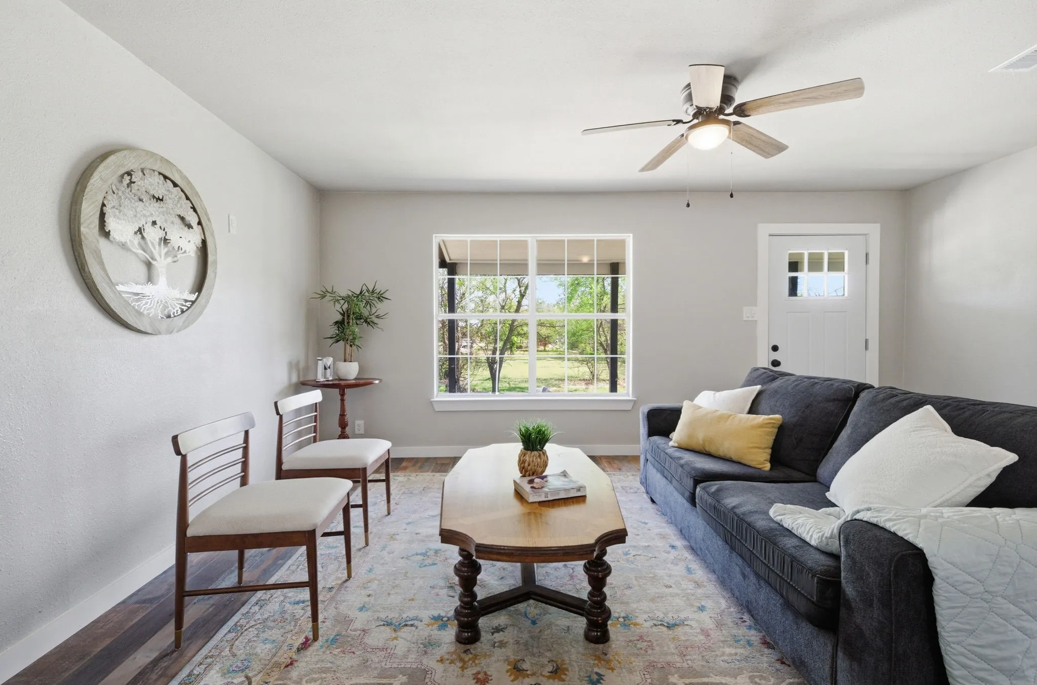 Single Family Residence For Sale in Grayson County , 101 Church Street, Whitesboro, Texas 76273, 3 Bedroom, 2 Bathroom, Garage spaces, 1,312 Sqft, built in 1968, Preowned, Price $258,000, mls#21213322, Real Estate Agent in Whitesboro, Homes For Sale in Grayson county, Homes For Sale in Whitesboro, Realtor in Whitesboro Texas, Real Estate Brokerage Independent Realty Texas, Luminita Cordes Realtor