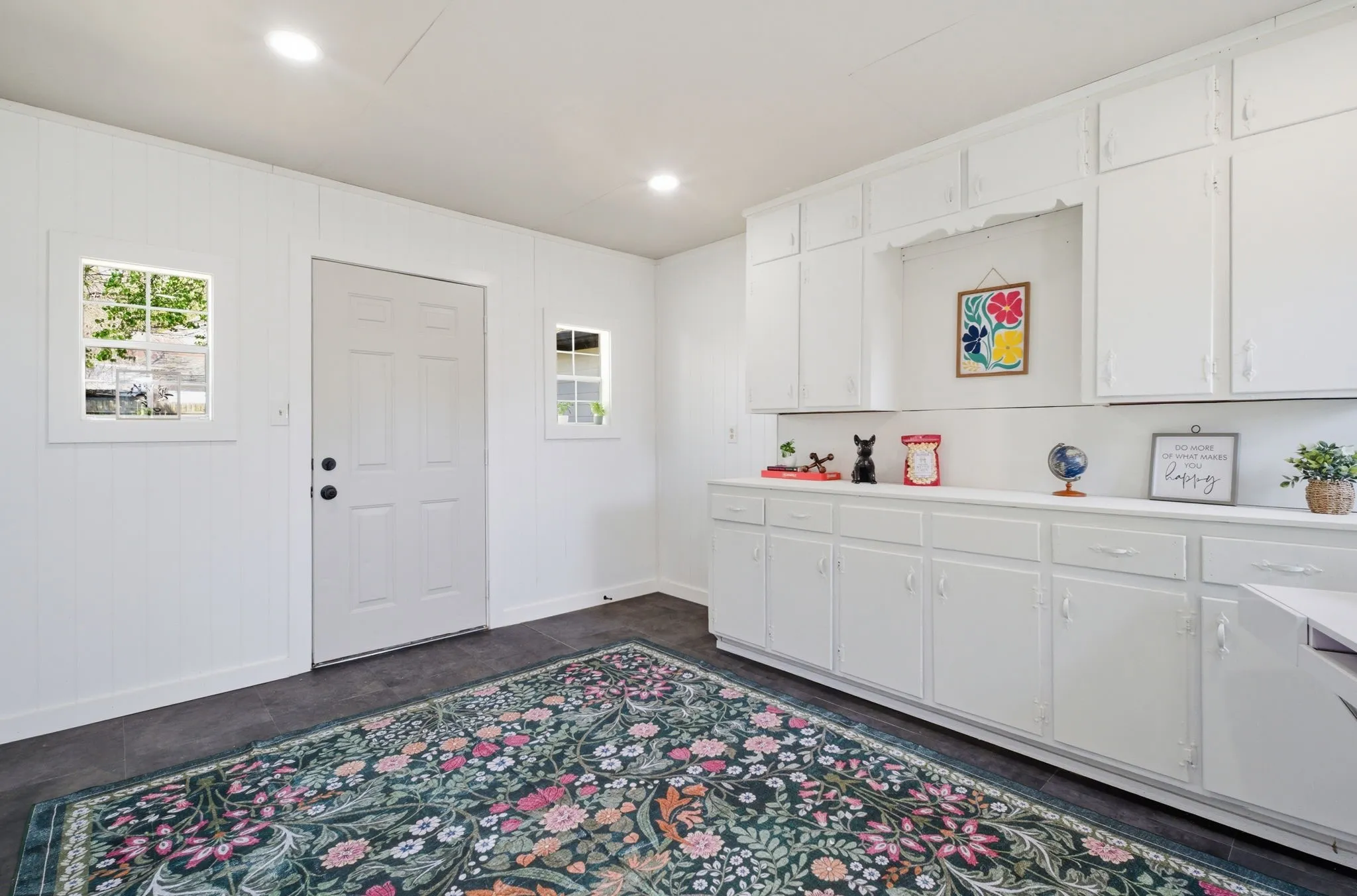 Single Family Residence For Sale in Grayson County , 101 Church Street, Whitesboro, Texas 76273, 3 Bedroom, 2 Bathroom, Garage spaces, 1,312 Sqft, built in 1968, Preowned, Price $258,000, mls#21213322, Real Estate Agent in Whitesboro, Homes For Sale in Grayson county, Homes For Sale in Whitesboro, Realtor in Whitesboro Texas, Real Estate Brokerage Independent Realty Texas, Luminita Cordes Realtor