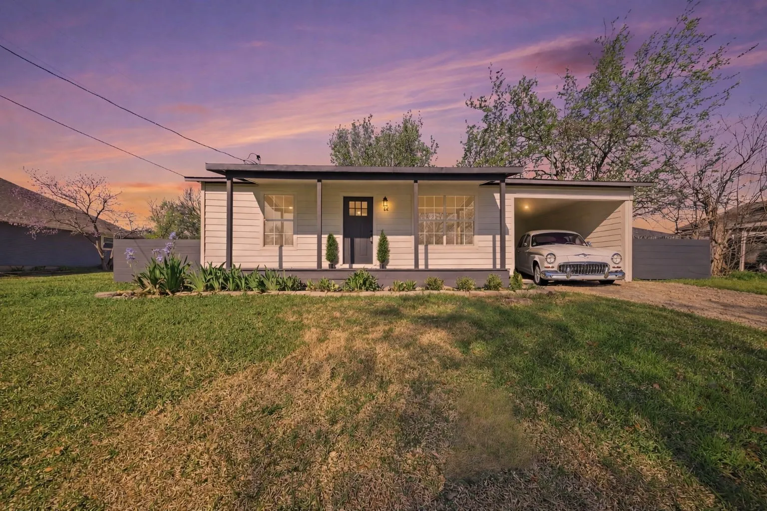 Single Family Residence For Sale in Grayson County , 101 Church Street, Whitesboro, Texas 76273, 3 Bedroom, 2 Bathroom, Garage spaces, 1,312 Sqft, built in 1968, Preowned, Price $258,000, mls#21213322, Real Estate Agent in Whitesboro, Homes For Sale in Grayson county, Homes For Sale in Whitesboro, Realtor in Whitesboro Texas, Real Estate Brokerage Independent Realty Texas, Luminita Cordes Realtor