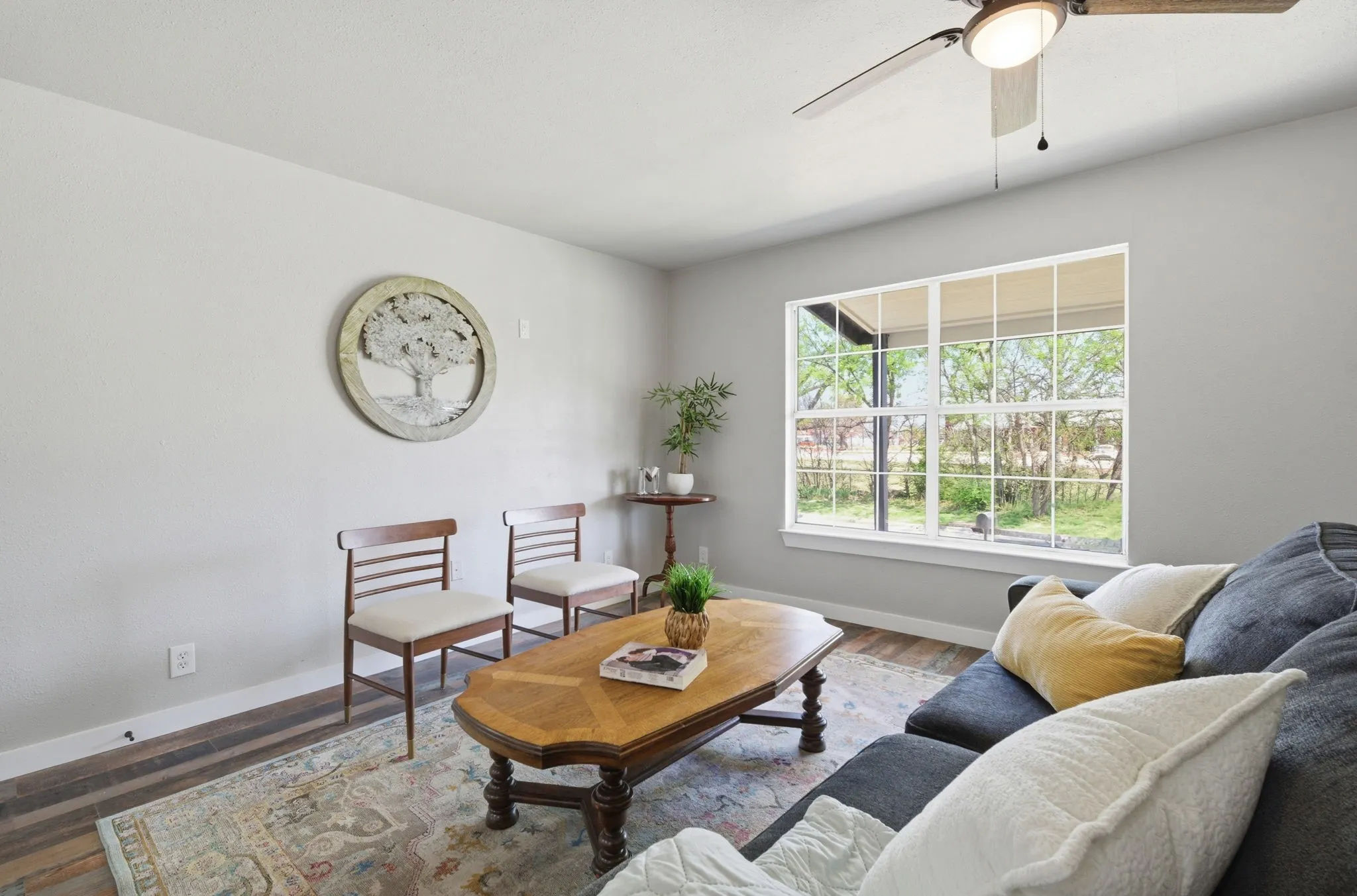 Single Family Residence For Sale in Grayson County , 101 Church Street, Whitesboro, Texas 76273, 3 Bedroom, 2 Bathroom, Garage spaces, 1,312 Sqft, built in 1968, Preowned, Price $258,000, mls#21213322, Real Estate Agent in Whitesboro, Homes For Sale in Grayson county, Homes For Sale in Whitesboro, Realtor in Whitesboro Texas, Real Estate Brokerage Independent Realty Texas, Luminita Cordes Realtor