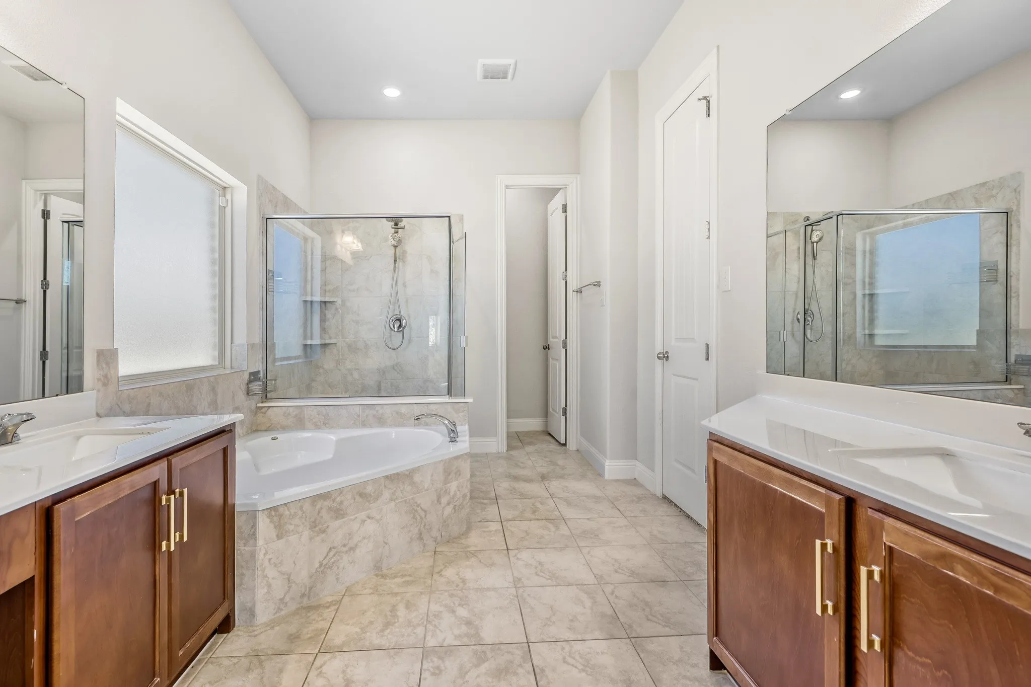Single Family Residence For Sale in Collin County , 2890 Quinton Street, Prosper, Texas 75078, 5 Bedroom, 3 Bathroom, 2 Garage spaces, 3,081 Sqft, built in 2021, mls#21197114, Real Estate Agent in Prosper, Homes For Sale in Collin county, Homes For Sale in Prosper, Realtor in Prosper Texas, Real Estate Brokerage Independent Realty Texas, Luminita Cordes Realtor