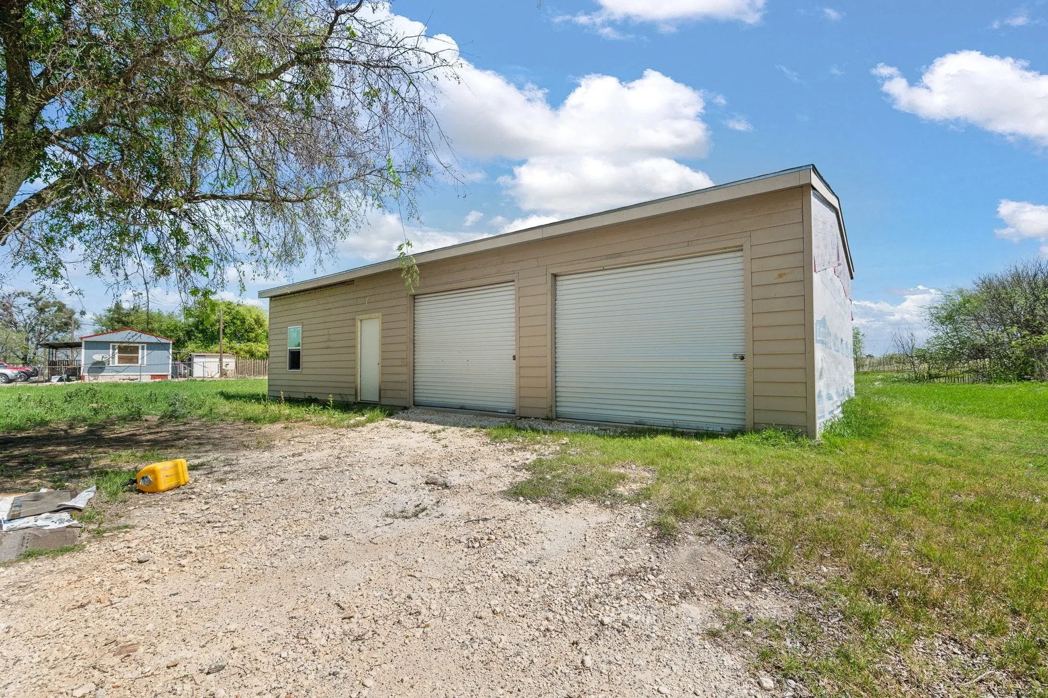 Single Family Residence For Sale in Johnson County , 5808 Martin Creek Drive, Joshua, Texas 76058, 2 Bedroom, 2 Bathroom, 4 Garage spaces, 1,200 Sqft, built in 2025, mls#21221520, Real Estate Agent in Joshua, Homes For Sale in Johnson county, Homes For Sale in Joshua, Realtor in Joshua Texas, Real Estate Brokerage Independent Realty Texas, Luminita Cordes Realtor