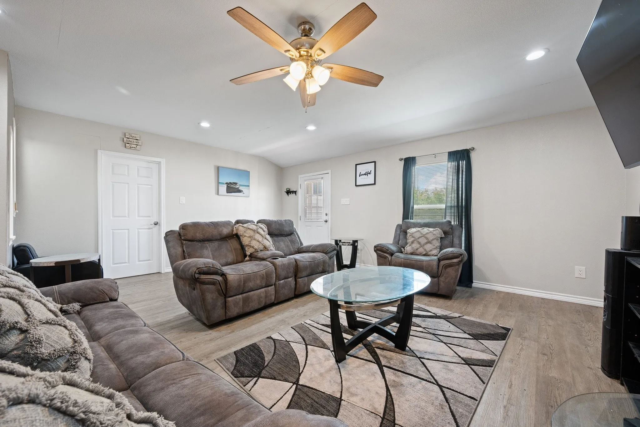 Single Family Residence For Sale in Johnson County , 5808 Martin Creek Drive, Joshua, Texas 76058, 2 Bedroom, 2 Bathroom, 4 Garage spaces, 1,200 Sqft, built in 2025, mls#21221520, Real Estate Agent in Joshua, Homes For Sale in Johnson county, Homes For Sale in Joshua, Realtor in Joshua Texas, Real Estate Brokerage Independent Realty Texas, Luminita Cordes Realtor