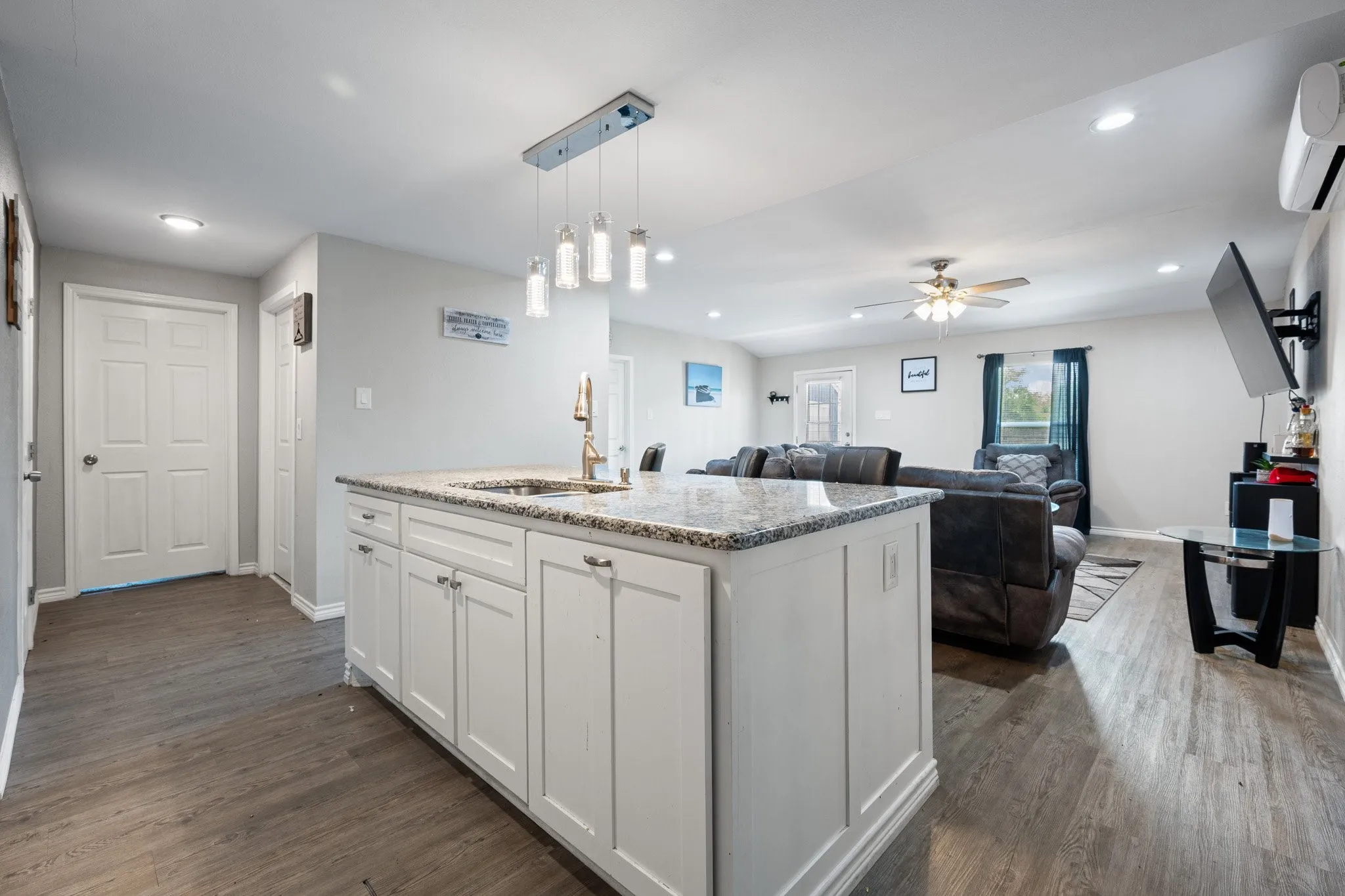 Single Family Residence For Sale in Johnson County , 5808 Martin Creek Drive, Joshua, Texas 76058, 2 Bedroom, 2 Bathroom, 4 Garage spaces, 1,200 Sqft, built in 2025, mls#21221520, Real Estate Agent in Joshua, Homes For Sale in Johnson county, Homes For Sale in Joshua, Realtor in Joshua Texas, Real Estate Brokerage Independent Realty Texas, Luminita Cordes Realtor