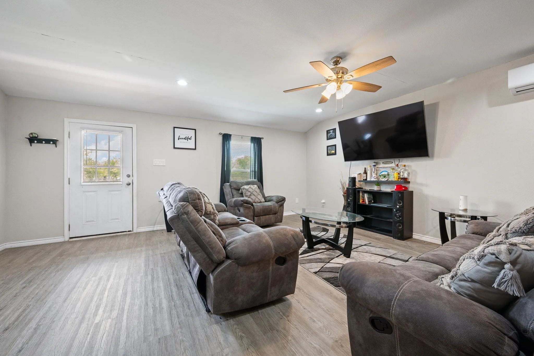 Single Family Residence For Sale in Johnson County , 5808 Martin Creek Drive, Joshua, Texas 76058, 2 Bedroom, 2 Bathroom, 4 Garage spaces, 1,200 Sqft, built in 2025, mls#21221520, Real Estate Agent in Joshua, Homes For Sale in Johnson county, Homes For Sale in Joshua, Realtor in Joshua Texas, Real Estate Brokerage Independent Realty Texas, Luminita Cordes Realtor