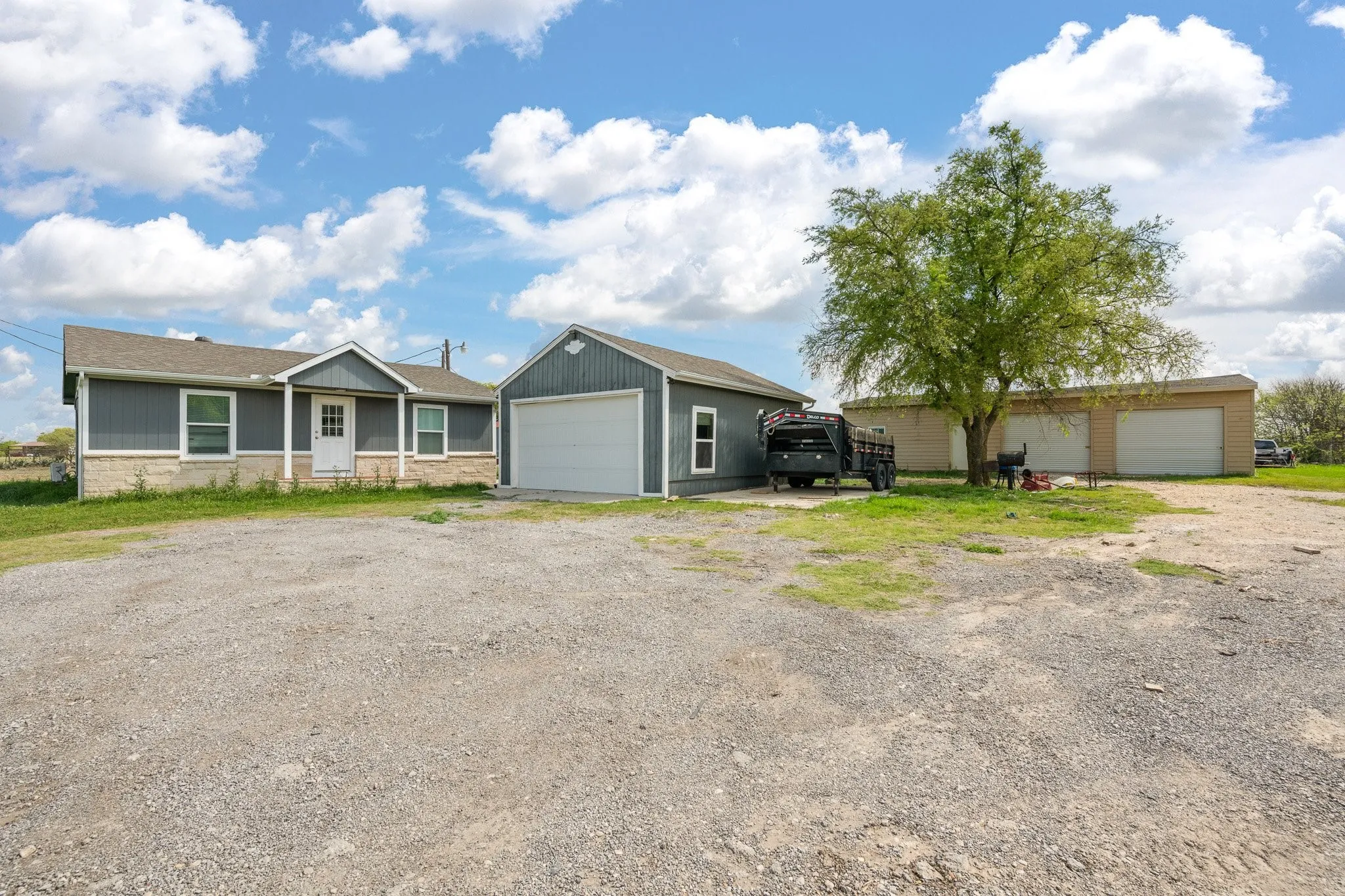 Single Family Residence For Sale in Johnson County , 5808 Martin Creek Drive, Joshua, Texas 76058, 2 Bedroom, 2 Bathroom, 4 Garage spaces, 1,200 Sqft, built in 2025, mls#21221520, Real Estate Agent in Joshua, Homes For Sale in Johnson county, Homes For Sale in Joshua, Realtor in Joshua Texas, Real Estate Brokerage Independent Realty Texas, Luminita Cordes Realtor