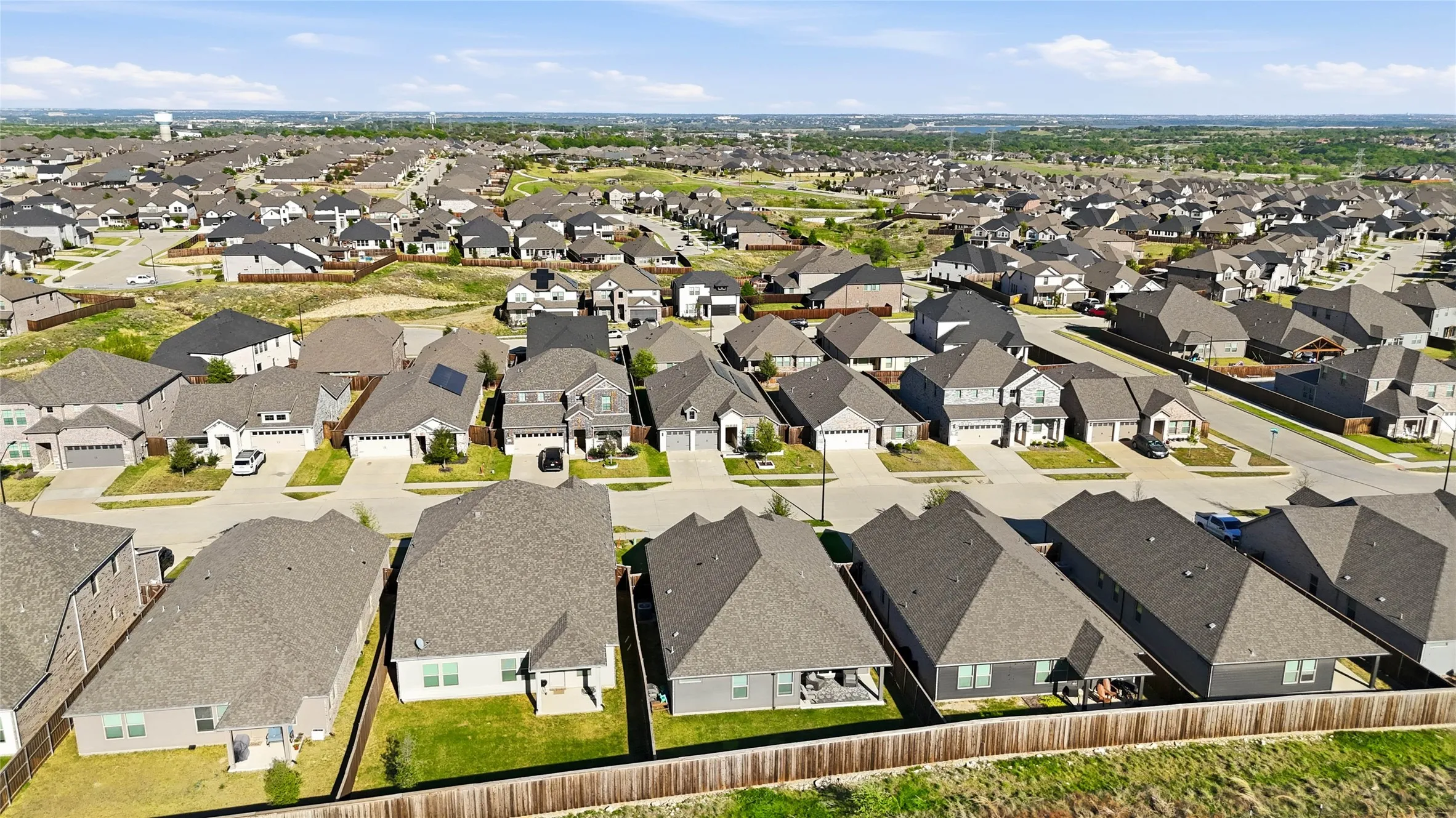 Single Family Residence For Sale in Tarrant County , 5628 Castle Peak Bend, Fort Worth, Texas 76126, 3 Bedrooms, 2 Bathrooms, 2 Garage spaces, 1,830 Sqft, built in 2022, Preowned, Price $387,000, mls#21220938, Real Estate Agent in Fort Worth, Homes For Sale in Tarrant county, Homes For Sale in Fort Worth, Realtor in Fort Worth Texas, Real Estate Brokerage Independent Realty Texas, Luminita Cordes Realtor