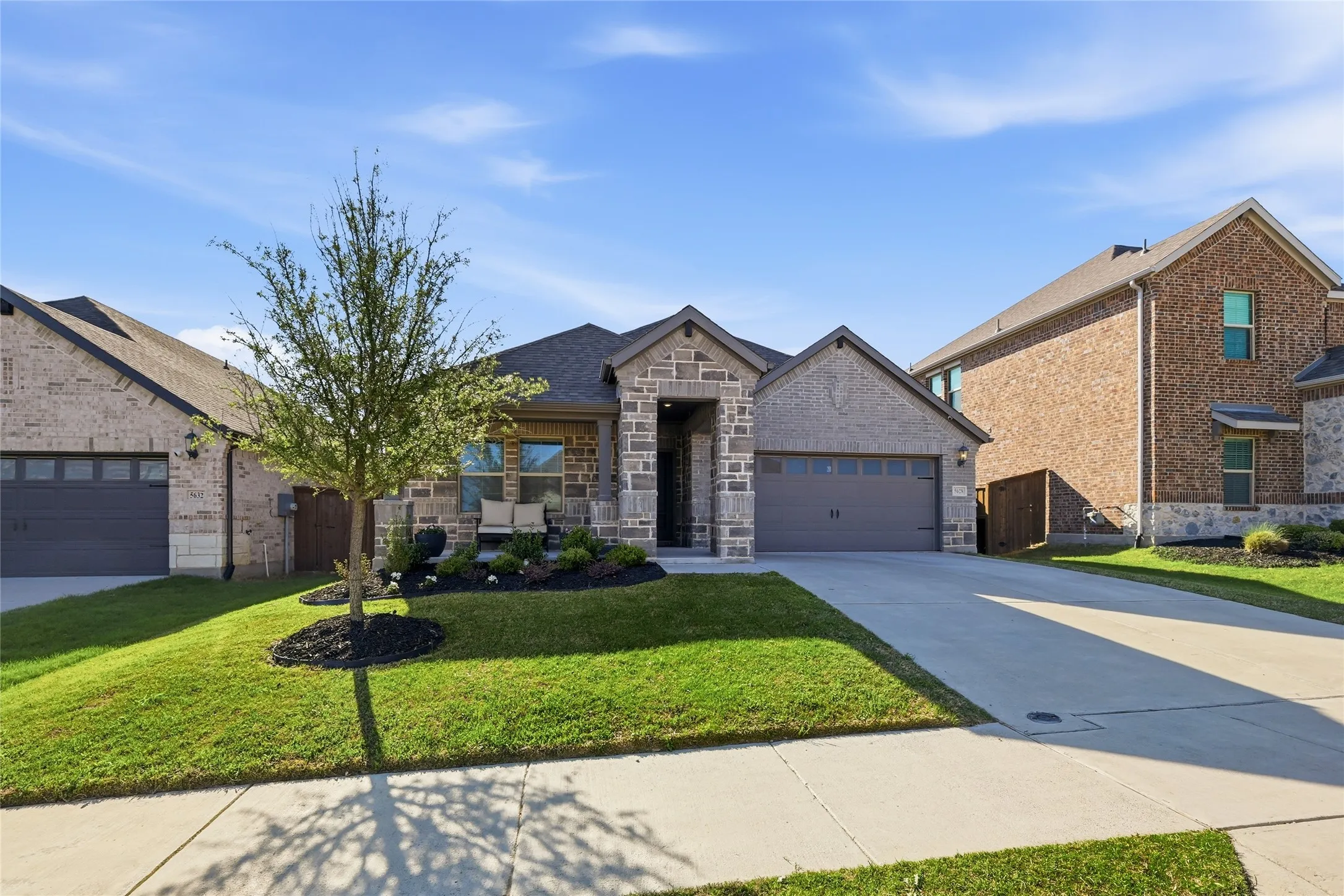 Single Family Residence For Sale in Tarrant County , 5628 Castle Peak Bend, Fort Worth, Texas 76126, 3 Bedrooms, 2 Bathrooms, 2 Garage spaces, 1,830 Sqft, built in 2022, Preowned, Price $387,000, mls#21220938, Real Estate Agent in Fort Worth, Homes For Sale in Tarrant county, Homes For Sale in Fort Worth, Realtor in Fort Worth Texas, Real Estate Brokerage Independent Realty Texas, Luminita Cordes Realtor