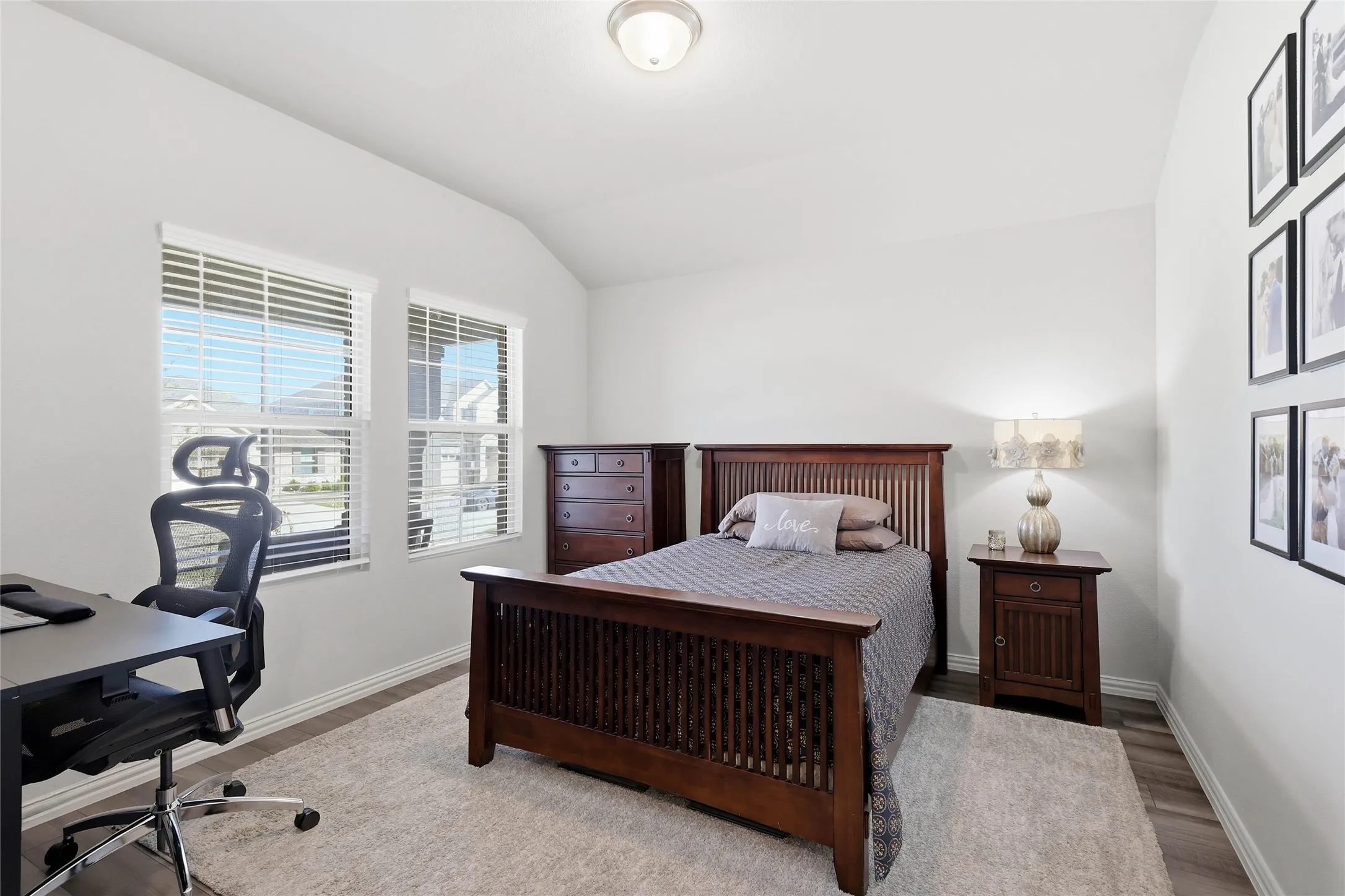 Single Family Residence For Sale in Tarrant County , 5628 Castle Peak Bend, Fort Worth, Texas 76126, 3 Bedrooms, 2 Bathrooms, 2 Garage spaces, 1,830 Sqft, built in 2022, Preowned, Price $387,000, mls#21220938, Real Estate Agent in Fort Worth, Homes For Sale in Tarrant county, Homes For Sale in Fort Worth, Realtor in Fort Worth Texas, Real Estate Brokerage Independent Realty Texas, Luminita Cordes Realtor
