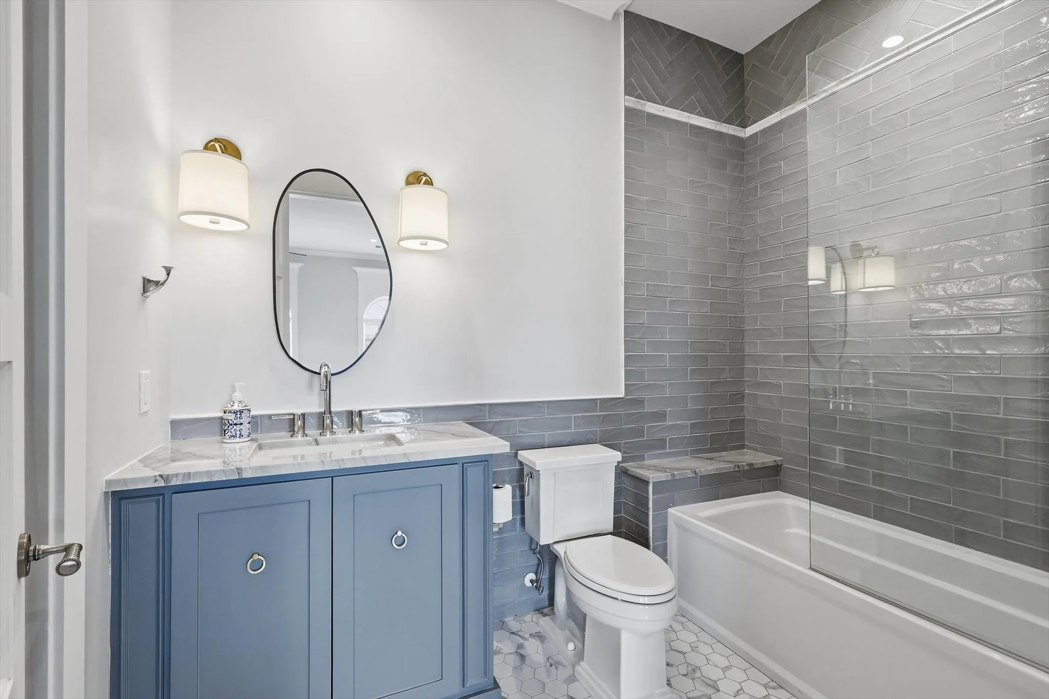 Single Family Residence For Sale in Tarrant County , 201 Park Ridge Boulevard, Southlake, Texas 76092, 4 Bedroom, 7 Bathroom, 4 Garage spaces, 9,968 Sqft, built in 2017, mls#21125607, Real Estate Agent in Southlake, Homes For Sale in Tarrant county, Homes For Sale in Southlake, Realtor in Southlake Texas, Real Estate Brokerage Independent Realty Texas, Luminita Cordes Realtor