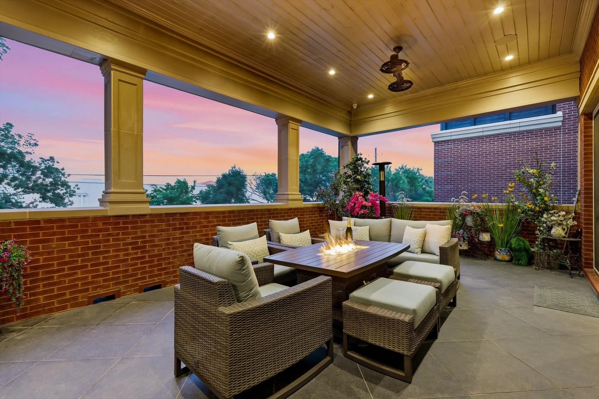 Single Family Residence For Sale in Tarrant County , 201 Park Ridge Boulevard, Southlake, Texas 76092, 4 Bedroom, 7 Bathroom, 4 Garage spaces, 9,968 Sqft, built in 2017, mls#21125607, Real Estate Agent in Southlake, Homes For Sale in Tarrant county, Homes For Sale in Southlake, Realtor in Southlake Texas, Real Estate Brokerage Independent Realty Texas, Luminita Cordes Realtor