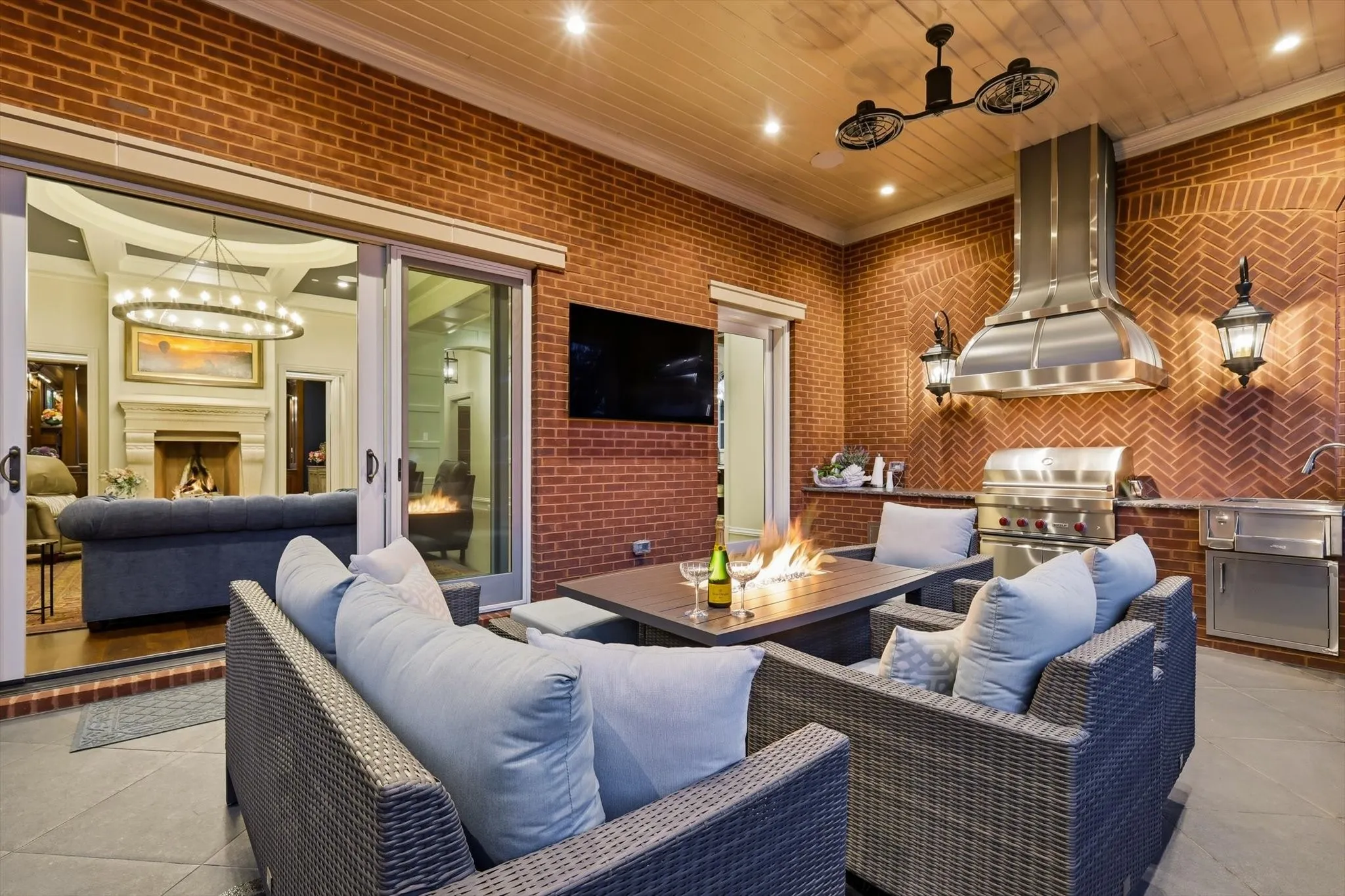 Single Family Residence For Sale in Tarrant County , 201 Park Ridge Boulevard, Southlake, Texas 76092, 4 Bedroom, 7 Bathroom, 4 Garage spaces, 9,968 Sqft, built in 2017, mls#21125607, Real Estate Agent in Southlake, Homes For Sale in Tarrant county, Homes For Sale in Southlake, Realtor in Southlake Texas, Real Estate Brokerage Independent Realty Texas, Luminita Cordes Realtor