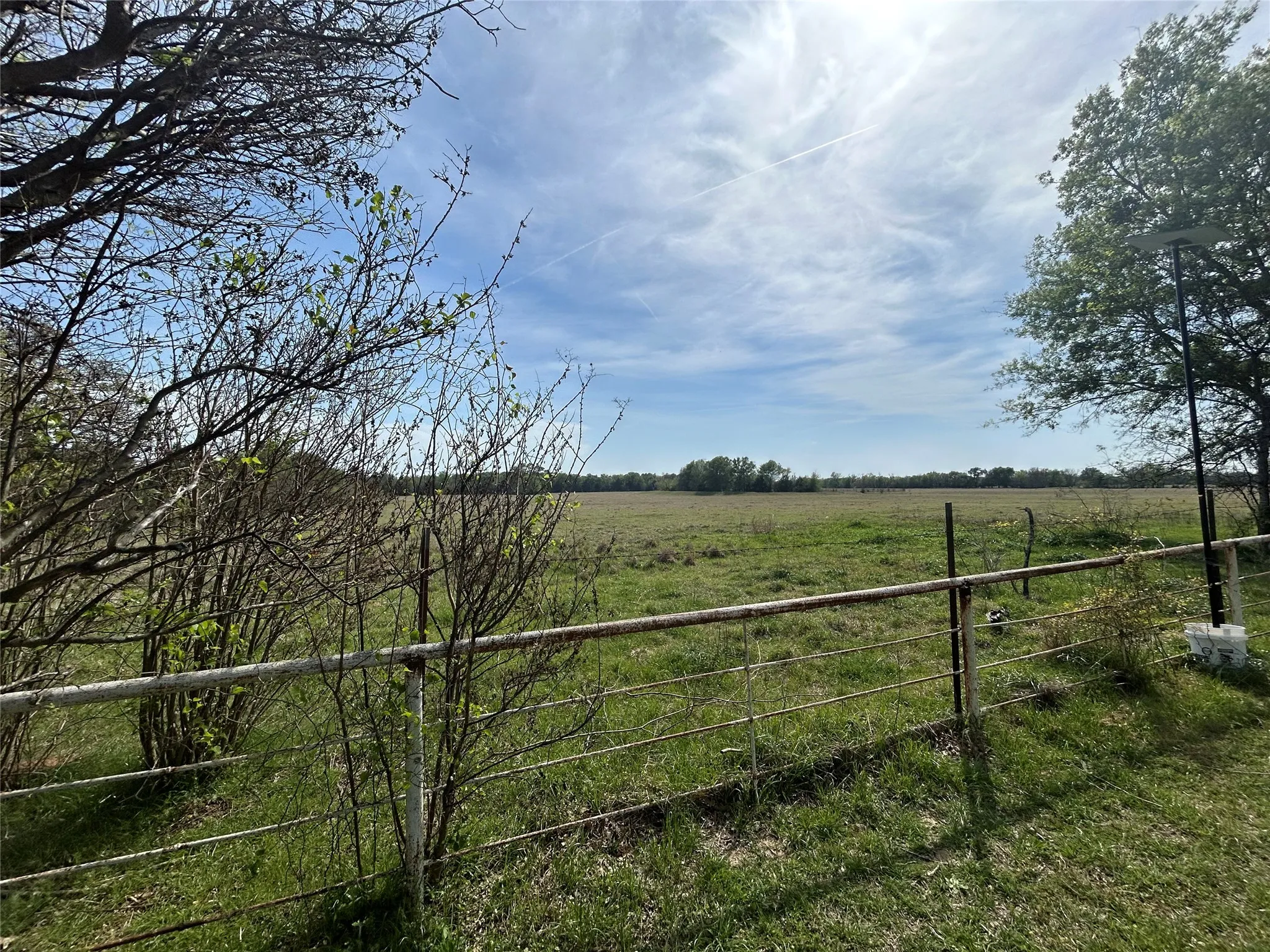 Farm For Sale in Henderson County , 13671 CR 2143, Kemp, Texas 75143, 3 Bedrooms, 2 Bathrooms, 5 Garage spaces, 2,112 Sqft, built in 1975, Preowned, Price $2,250,000, mls#21221626, Real Estate Agent in Kemp, Homes For Sale in Henderson county, Homes For Sale in Kemp, Realtor in Kemp Texas, Real Estate Brokerage Independent Realty Texas, Luminita Cordes Realtor