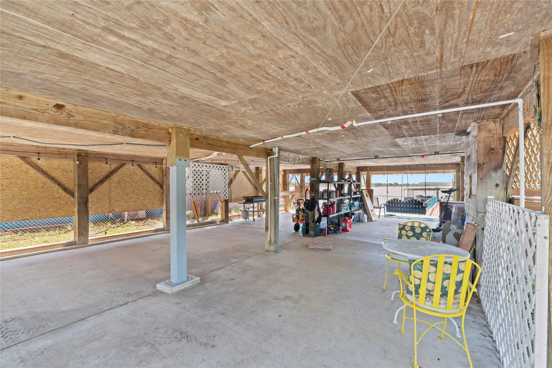 Single Family Residence For Sale in Brown County , 3490 Bounding Main, May, Texas 76857, 2 Bedroom, 1 Bathroom, Garage spaces, 1,056 Sqft, built in 1989, mls#21220917, Real Estate Agent in May, Homes For Sale in Brown county, Homes For Sale in May, Realtor in May Texas, Real Estate Brokerage Independent Realty Texas, Luminita Cordes Realtor