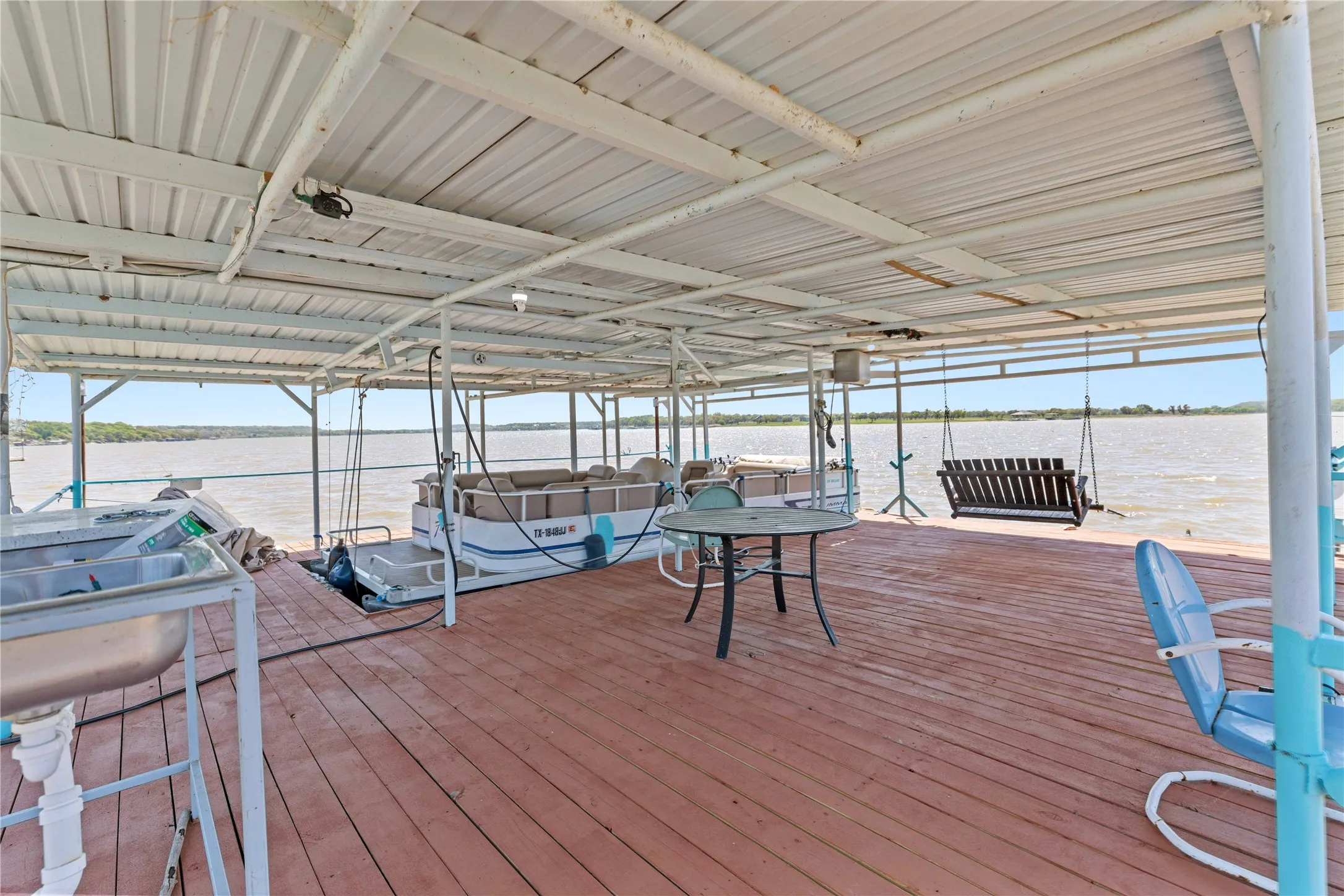 Single Family Residence For Sale in Brown County , 3490 Bounding Main, May, Texas 76857, 2 Bedroom, 1 Bathroom, Garage spaces, 1,056 Sqft, built in 1989, mls#21220917, Real Estate Agent in May, Homes For Sale in Brown county, Homes For Sale in May, Realtor in May Texas, Real Estate Brokerage Independent Realty Texas, Luminita Cordes Realtor