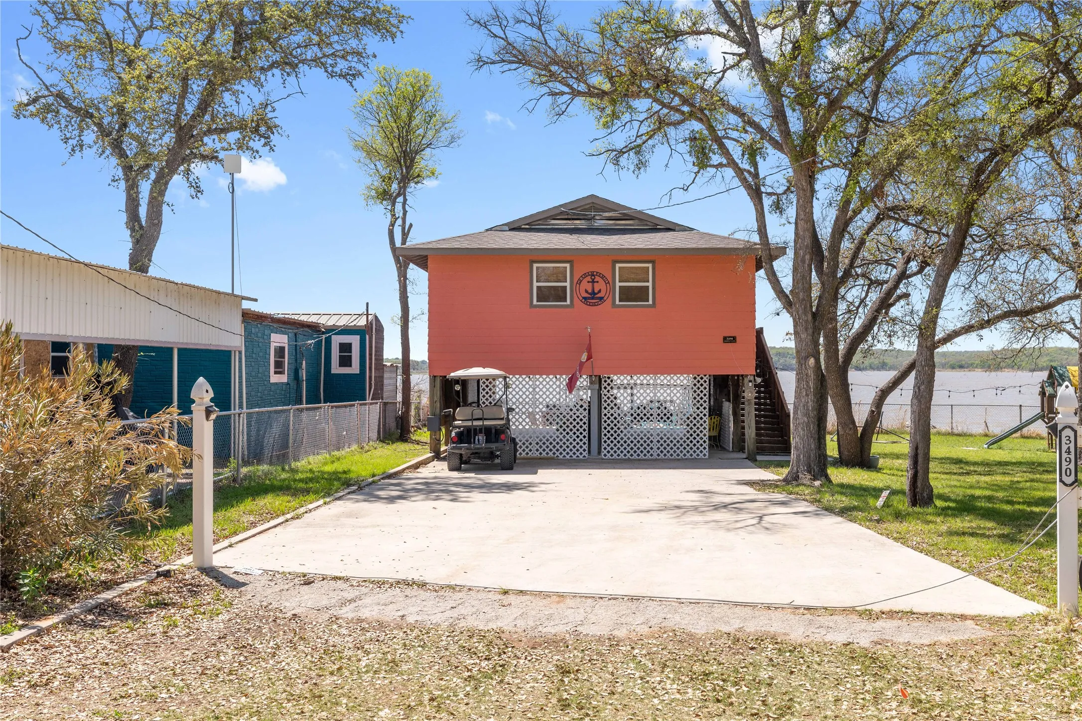 Single Family Residence For Sale in Brown County , 3490 Bounding Main, May, Texas 76857, 2 Bedroom, 1 Bathroom, Garage spaces, 1,056 Sqft, built in 1989, mls#21220917, Real Estate Agent in May, Homes For Sale in Brown county, Homes For Sale in May, Realtor in May Texas, Real Estate Brokerage Independent Realty Texas, Luminita Cordes Realtor
