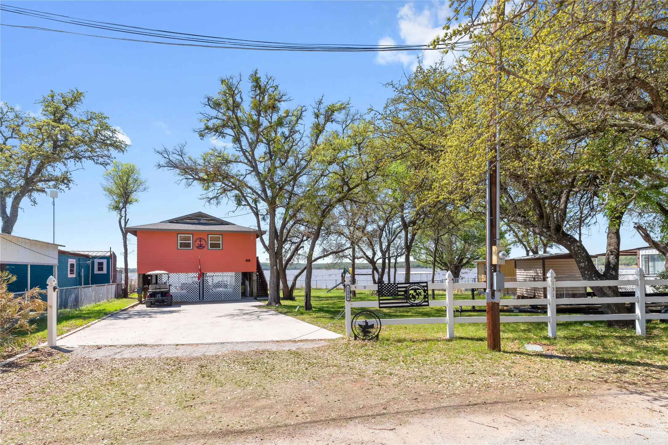 Single Family Residence For Sale in Brown County , 3490 Bounding Main, May, Texas 76857, 2 Bedroom, 1 Bathroom, Garage spaces, 1,056 Sqft, built in 1989, mls#21220917, Real Estate Agent in May, Homes For Sale in Brown county, Homes For Sale in May, Realtor in May Texas, Real Estate Brokerage Independent Realty Texas, Luminita Cordes Realtor