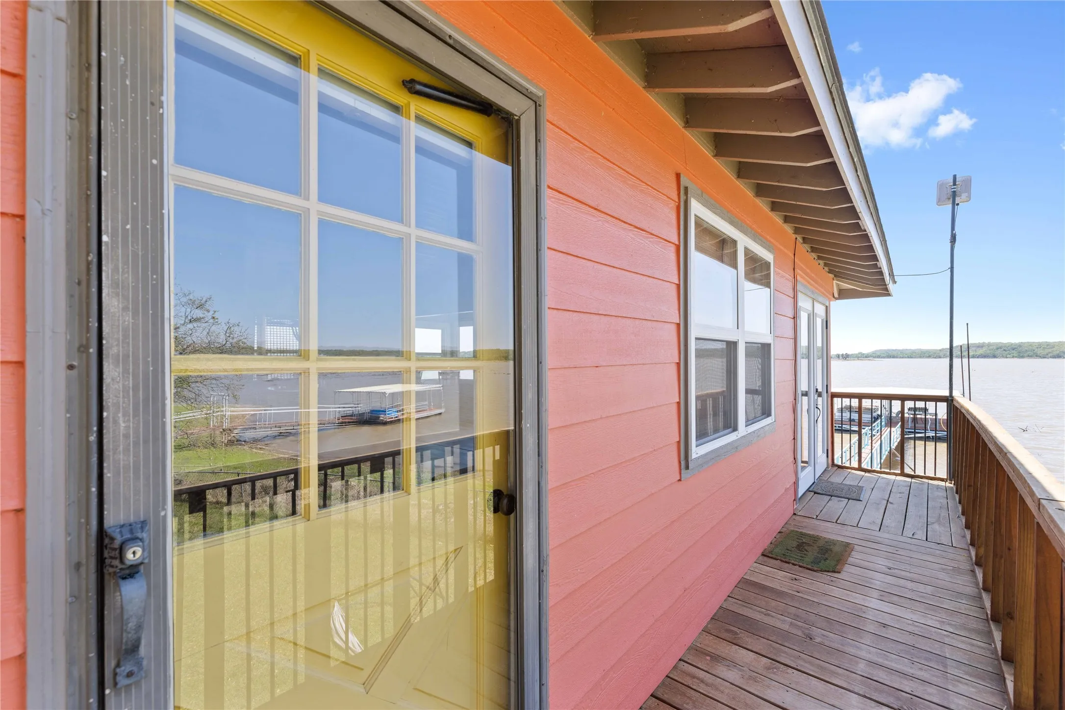 Single Family Residence For Sale in Brown County , 3490 Bounding Main, May, Texas 76857, 2 Bedroom, 1 Bathroom, Garage spaces, 1,056 Sqft, built in 1989, mls#21220917, Real Estate Agent in May, Homes For Sale in Brown county, Homes For Sale in May, Realtor in May Texas, Real Estate Brokerage Independent Realty Texas, Luminita Cordes Realtor