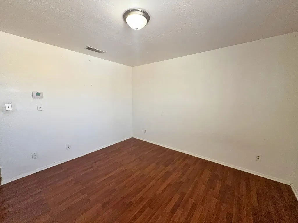 Condominium For Rent in Collin County , 811 W Walnut Street A103, Celina, Texas 75009, 2 Bedroom, 2 Bathroom, Garage spaces, 887 Sqft, built in 1985, Preowned, mls#21221647, Real Estate Agent in Celina, Homes For Rent in Collin county, Homes For Rent in Celina, Realtor in Celina Texas, Real Estate Brokerage Independent Realty Texas, Luminita Cordes Realtor