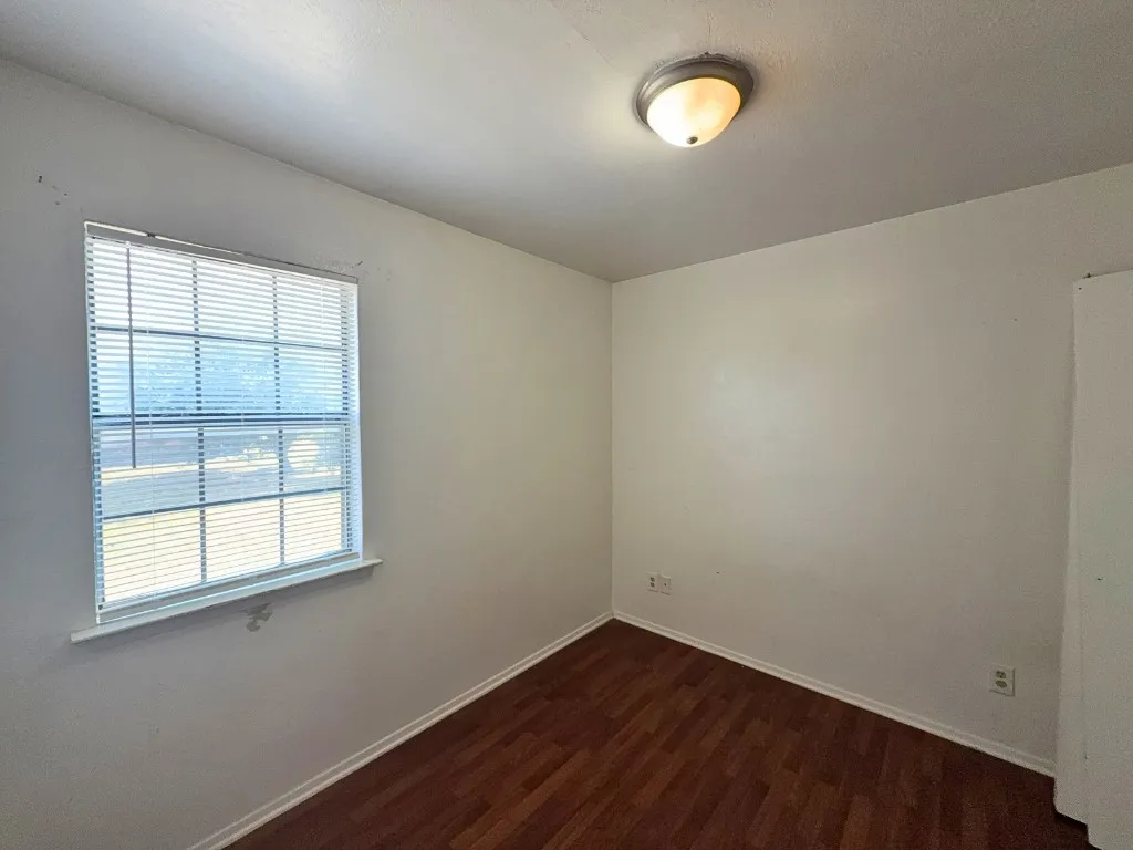 Condominium For Rent in Collin County , 811 W Walnut Street A103, Celina, Texas 75009, 2 Bedroom, 2 Bathroom, Garage spaces, 887 Sqft, built in 1985, Preowned, mls#21221647, Real Estate Agent in Celina, Homes For Rent in Collin county, Homes For Rent in Celina, Realtor in Celina Texas, Real Estate Brokerage Independent Realty Texas, Luminita Cordes Realtor