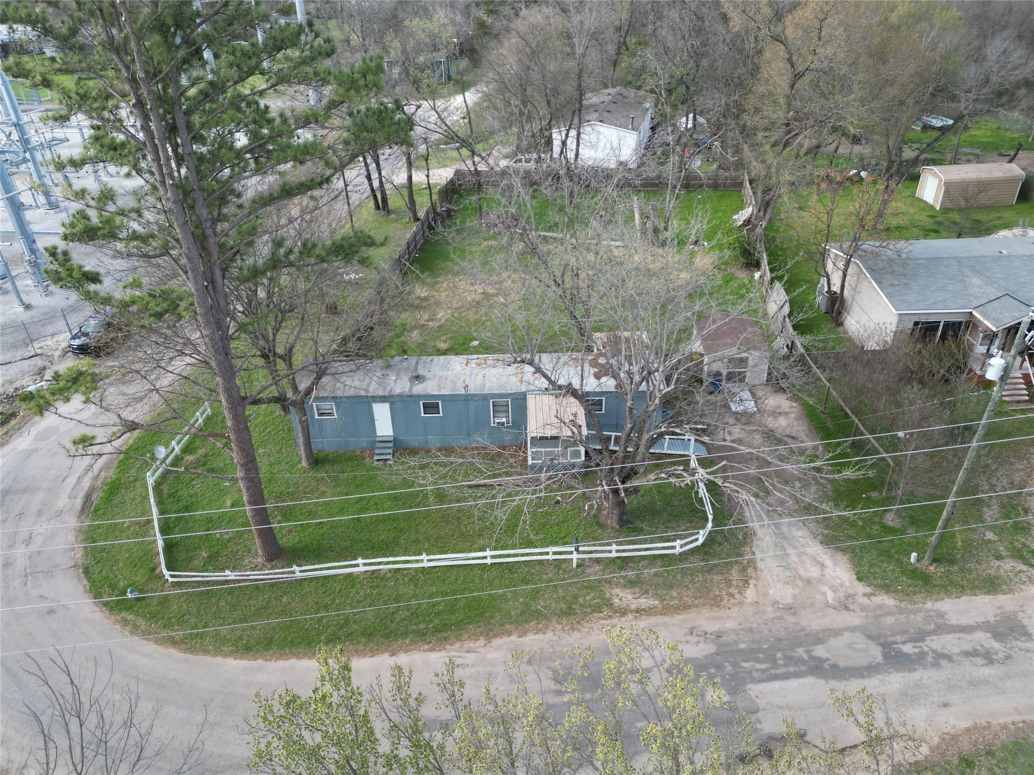 Aerial view of property and surrounding area