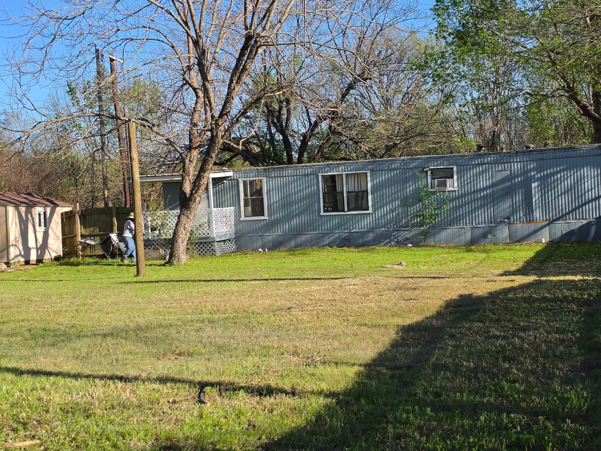Mobile Home For Sale in Navarro County , 400 E Oak Grove Road, Corsicana, Texas 75110, 2 Bedroom, 1 Bathroom, Garage spaces, 784 Sqft, built in 1977, mls#21221598, Real Estate Agent in Corsicana, Homes For Sale in Navarro county, Homes For Sale in Corsicana, Realtor in Corsicana Texas, Real Estate Brokerage Independent Realty Texas, Luminita Cordes Realtor