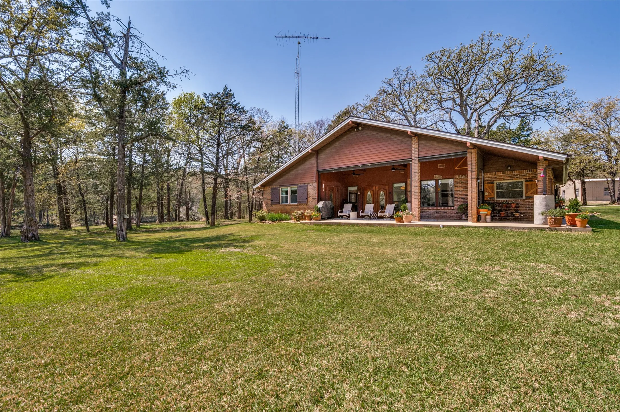 Farm For Sale in Grayson County , 182 Huts Crossing Road, Sadler, Texas 76264, 3 Bedrooms, 2 Bathrooms, 2 Garage spaces, 1,832 Sqft, built in 1981, Preowned, Price $969,000, mls#21221188, Real Estate Agent in Sadler, Homes For Sale in Grayson county, Homes For Sale in Sadler, Realtor in Sadler Texas, Real Estate Brokerage Independent Realty Texas, Luminita Cordes Realtor