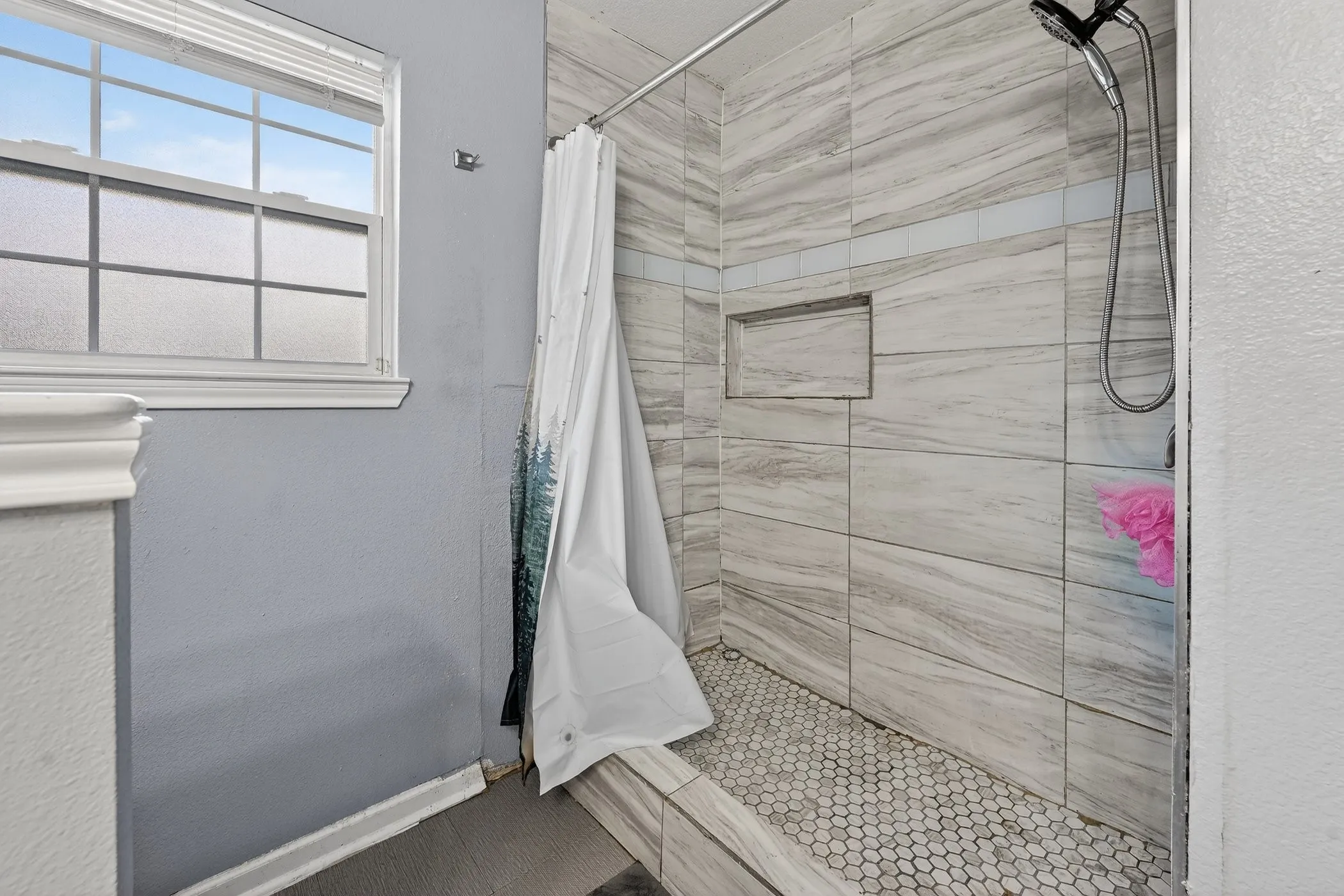 Single Family Residence For Sale in Dallas County , 3445 Pinebrook Drive, Dallas, Texas 75241, 3 Bedroom, 2 Bathroom, Garage spaces, 1,122 Sqft, built in 2004, Preowned, mls#21220772, Real Estate Agent in Dallas, Homes For Sale in Dallas county, Homes For Sale in Dallas, Realtor in Dallas Texas, Real Estate Brokerage Independent Realty Texas, Luminita Cordes Realtor
