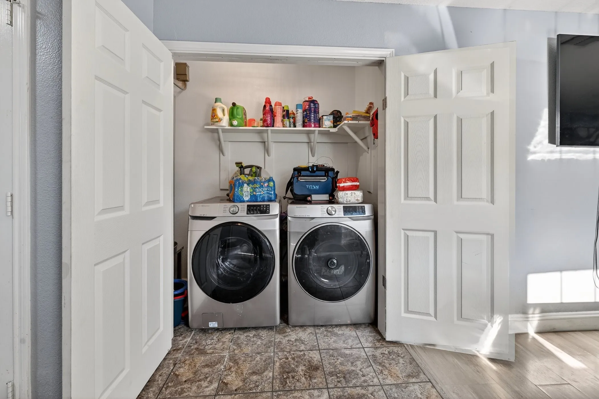 Single Family Residence For Sale in Dallas County , 3445 Pinebrook Drive, Dallas, Texas 75241, 3 Bedroom, 2 Bathroom, Garage spaces, 1,122 Sqft, built in 2004, Preowned, mls#21220772, Real Estate Agent in Dallas, Homes For Sale in Dallas county, Homes For Sale in Dallas, Realtor in Dallas Texas, Real Estate Brokerage Independent Realty Texas, Luminita Cordes Realtor
