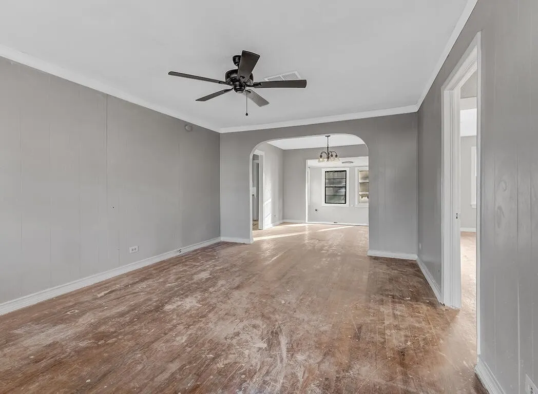 Single Family Residence For Sale in Bowie County , 4212 Elizabeth Street, Texarkana, Texas 75503, 3 Bedrooms, 1 Bathroom, Garage spaces, 1,314 Sqft, built in 1950, Price $130,000, mls#21221661, Real Estate Agent in Texarkana, Homes For Sale in Bowie county, Homes For Sale in Texarkana, Realtor in Texarkana Texas, Real Estate Brokerage Independent Realty Texas, Luminita Cordes Realtor