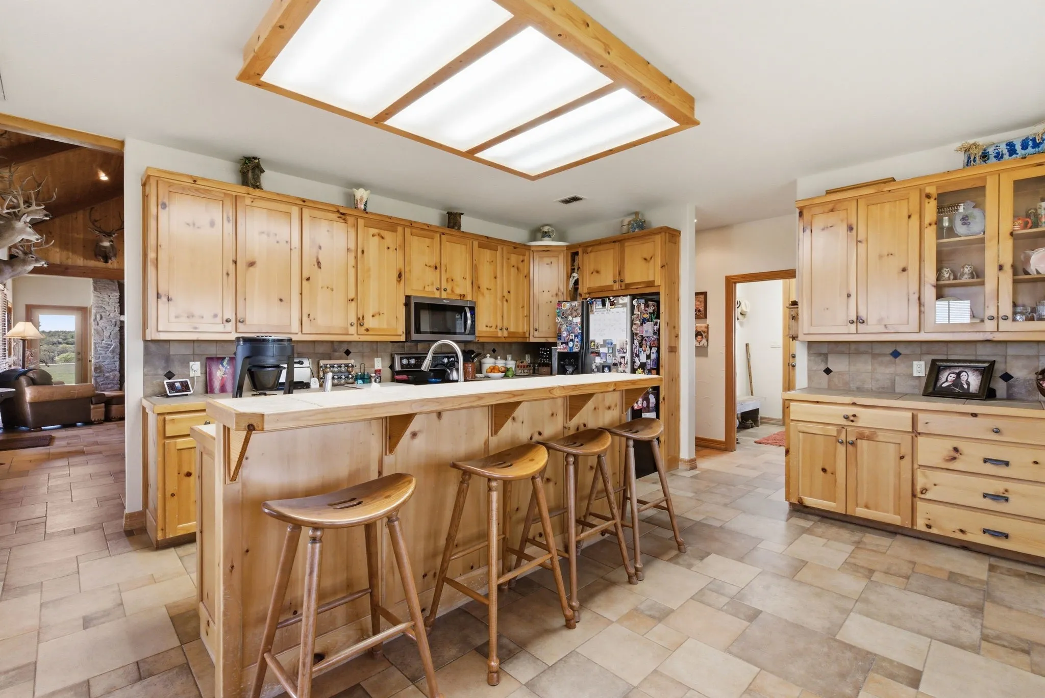 Farm For Sale in Erath County , 404 Private Road 1562, Stephenville, Texas 76401, 3 Bedroom, 4 Bathroom, Garage spaces, 3,107 Sqft, built in 2005, mls#21215685, Real Estate Agent in Stephenville, Homes For Sale in Erath county, Homes For Sale in Stephenville, Realtor in Stephenville Texas, Real Estate Brokerage Independent Realty Texas, Luminita Cordes Realtor