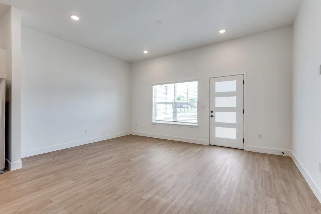 Apartment For Rent in Tarrant County , 820 W Mc Leroy Boulevard 2025, Saginaw, Texas 76179, 1 Bedroom, 1 Bathroom, Garage spaces, 763 Sqft, built in 2025, Price $2,995, mls#21219983, Real Estate Agent in Saginaw, Homes For Rent in Tarrant county, Homes For Rent in Saginaw, Realtor in Saginaw Texas, Real Estate Brokerage Independent Realty Texas, Luminita Cordes Realtor