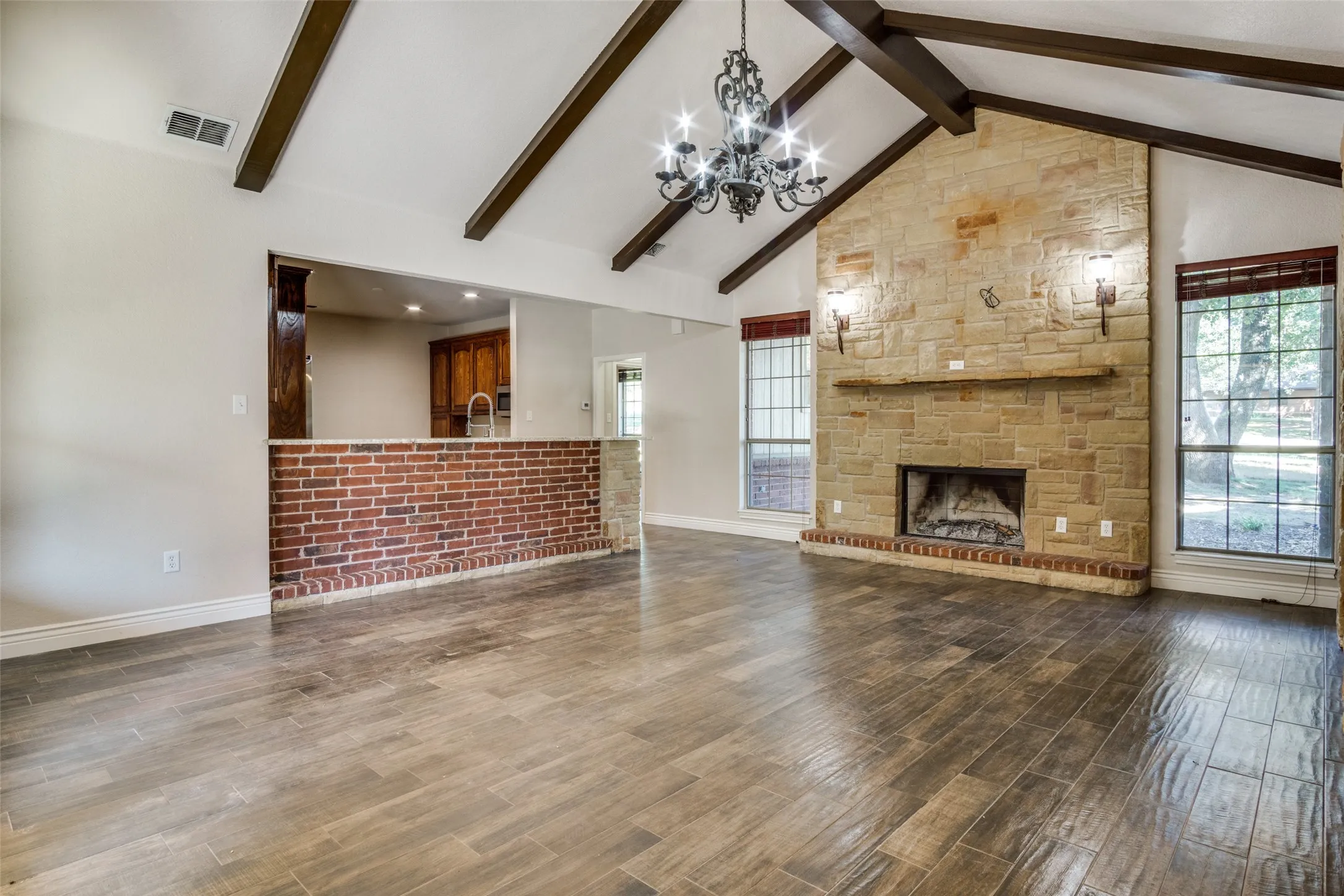 Duplex For Sale in Parker County , 101 Oakwood Drive, Weatherford, Texas 76086, 5 Bedroom, 5 Bathroom, 3 Garage spaces, 0 Sqft, built in 2002, Preowned, mls#21221676, Real Estate Agent in Weatherford, Homes For Sale in Parker county, Homes For Sale in Weatherford, Realtor in Weatherford Texas, Real Estate Brokerage Independent Realty Texas, Luminita Cordes Realtor