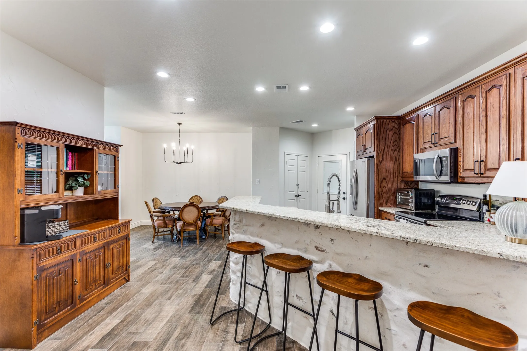 Duplex For Sale in Parker County , 101 Oakwood Drive, Weatherford, Texas 76086, 5 Bedroom, 5 Bathroom, 3 Garage spaces, 0 Sqft, built in 2002, Preowned, mls#21221676, Real Estate Agent in Weatherford, Homes For Sale in Parker county, Homes For Sale in Weatherford, Realtor in Weatherford Texas, Real Estate Brokerage Independent Realty Texas, Luminita Cordes Realtor